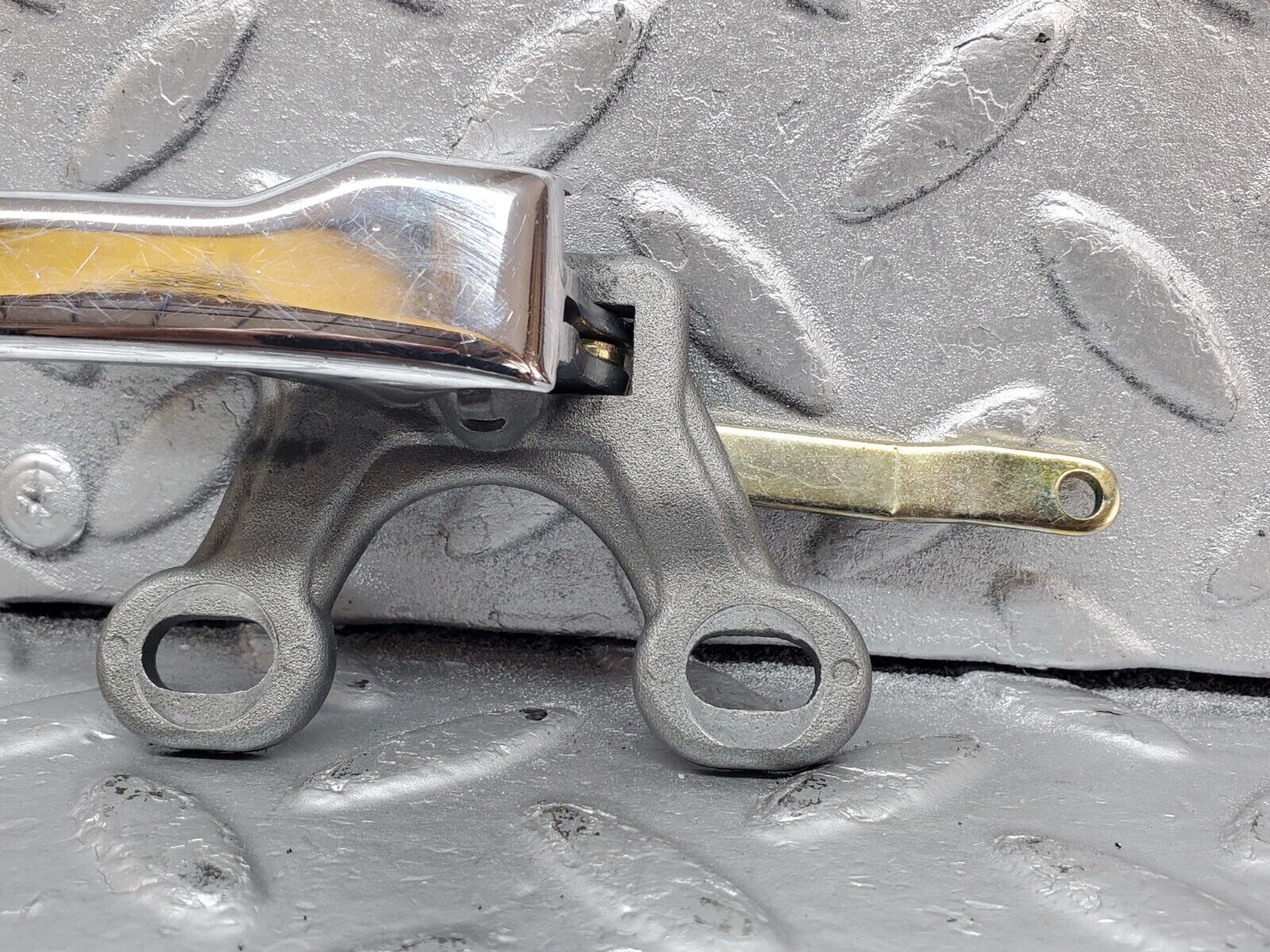 44382 Mercedes-Benz W123 280E Front Right Door Opener Door Handle