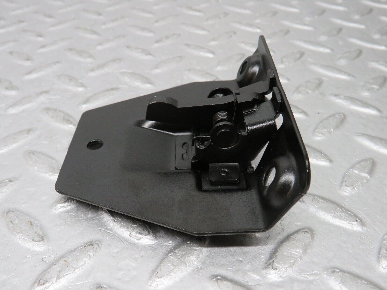 35341 Mercedes-Benz R107 280SL Trunk Boot Lock Latch 1137500285