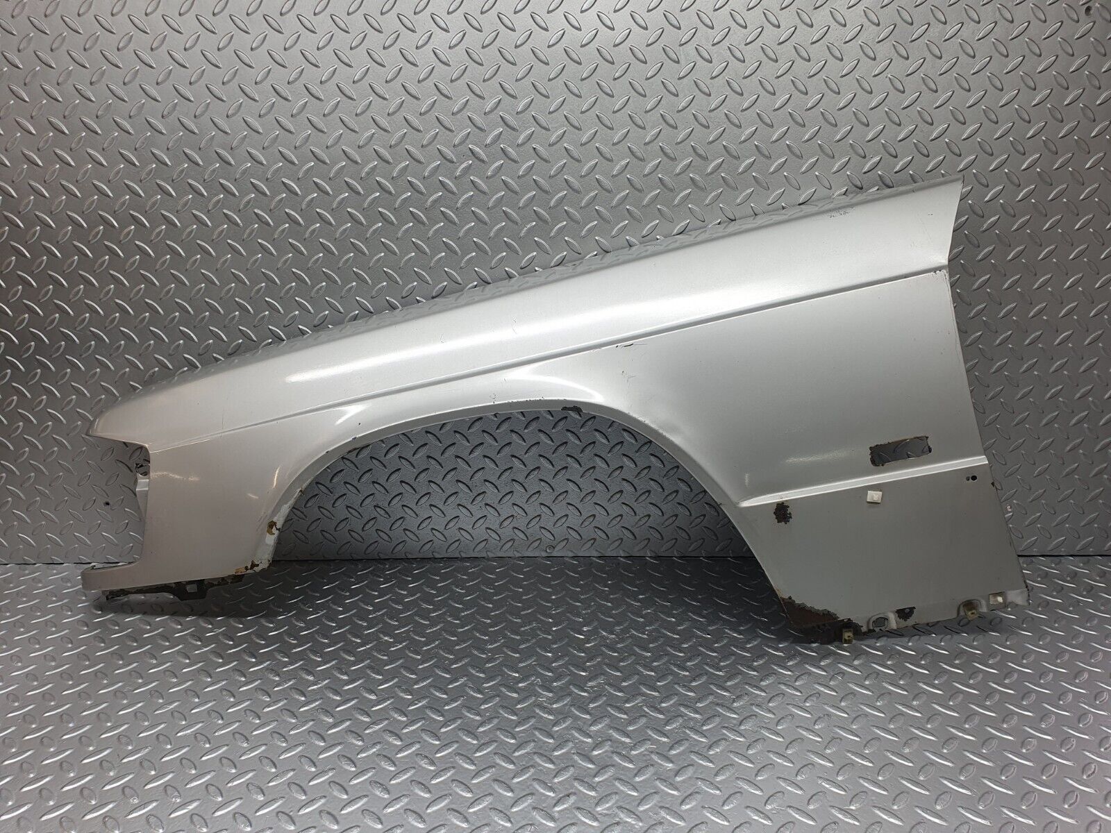 42876 Mercedes-Benz W201 190 2.0L Front Left Wing Fender