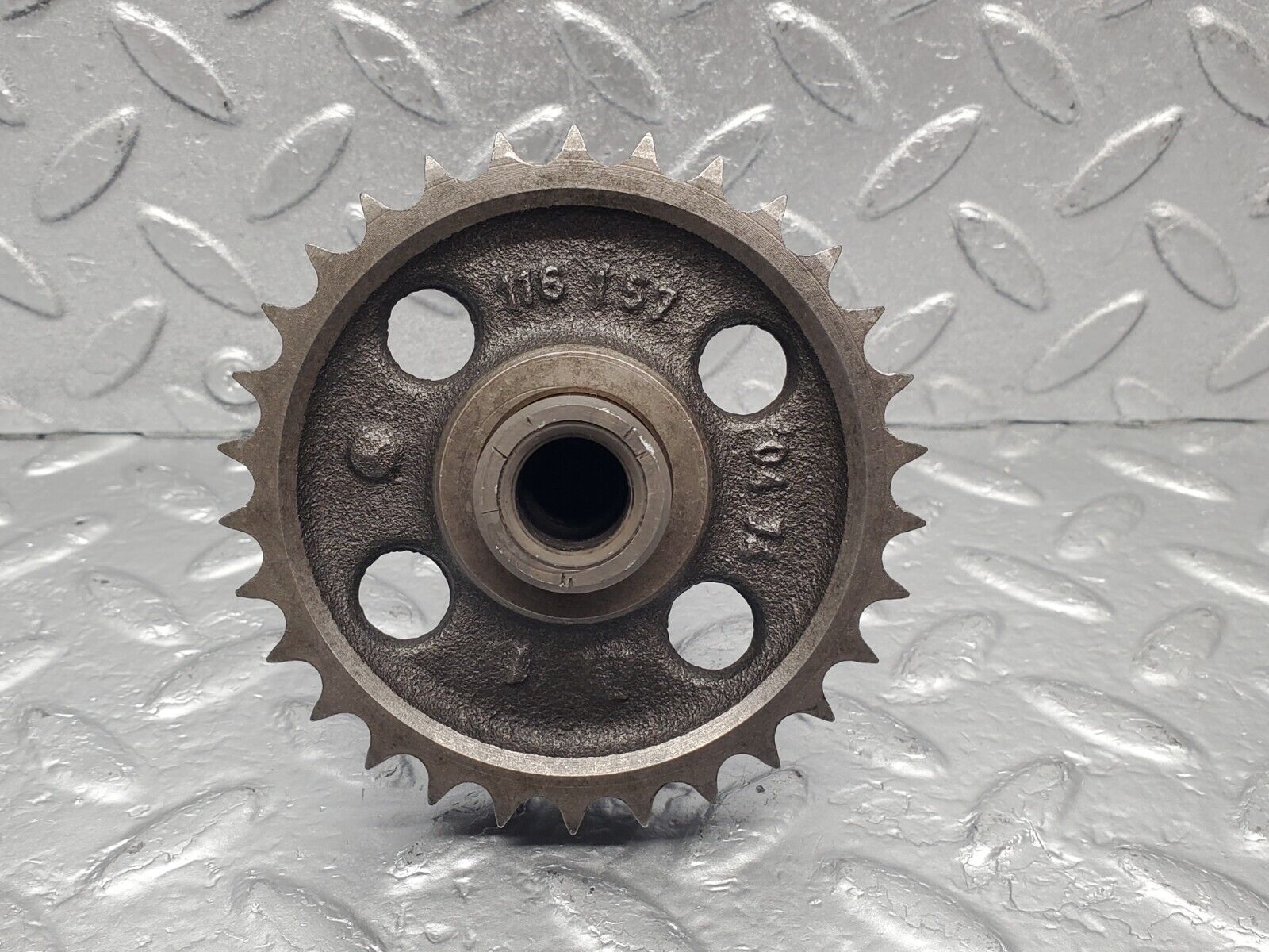 46275 Mercedes-Benz W126 420SE Camshaft Intermediate Timing Gear 1161570414