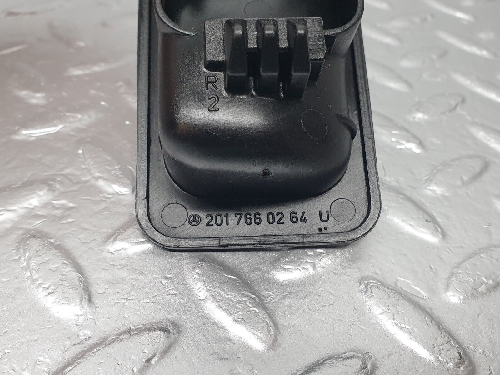 42776 Mercedes-Benz W201 190 2.0L Right Interior Door Handle 2017660264