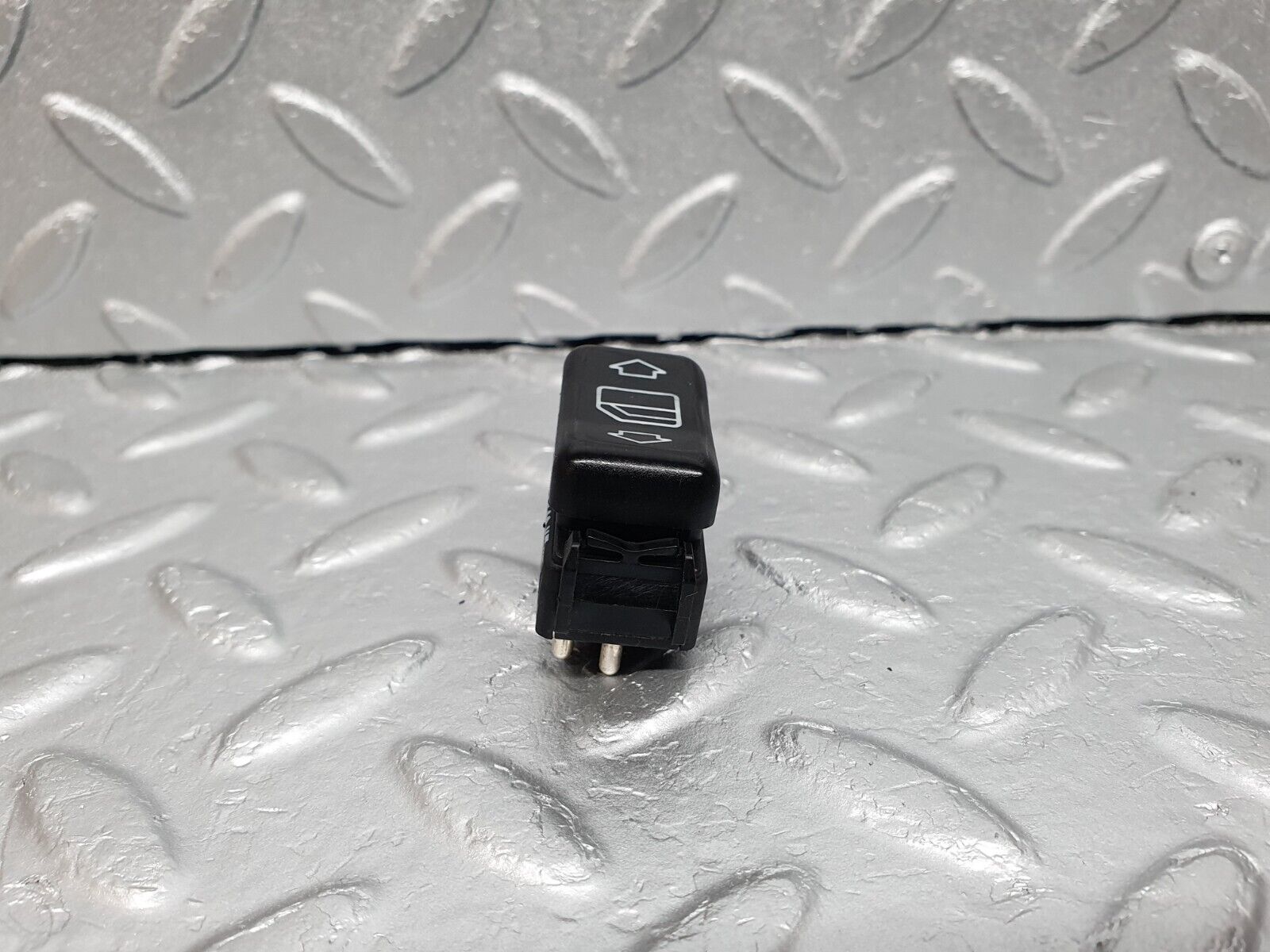 41646 Mercedes-Benz W124 200E Electric Window Switch Right 1248204510