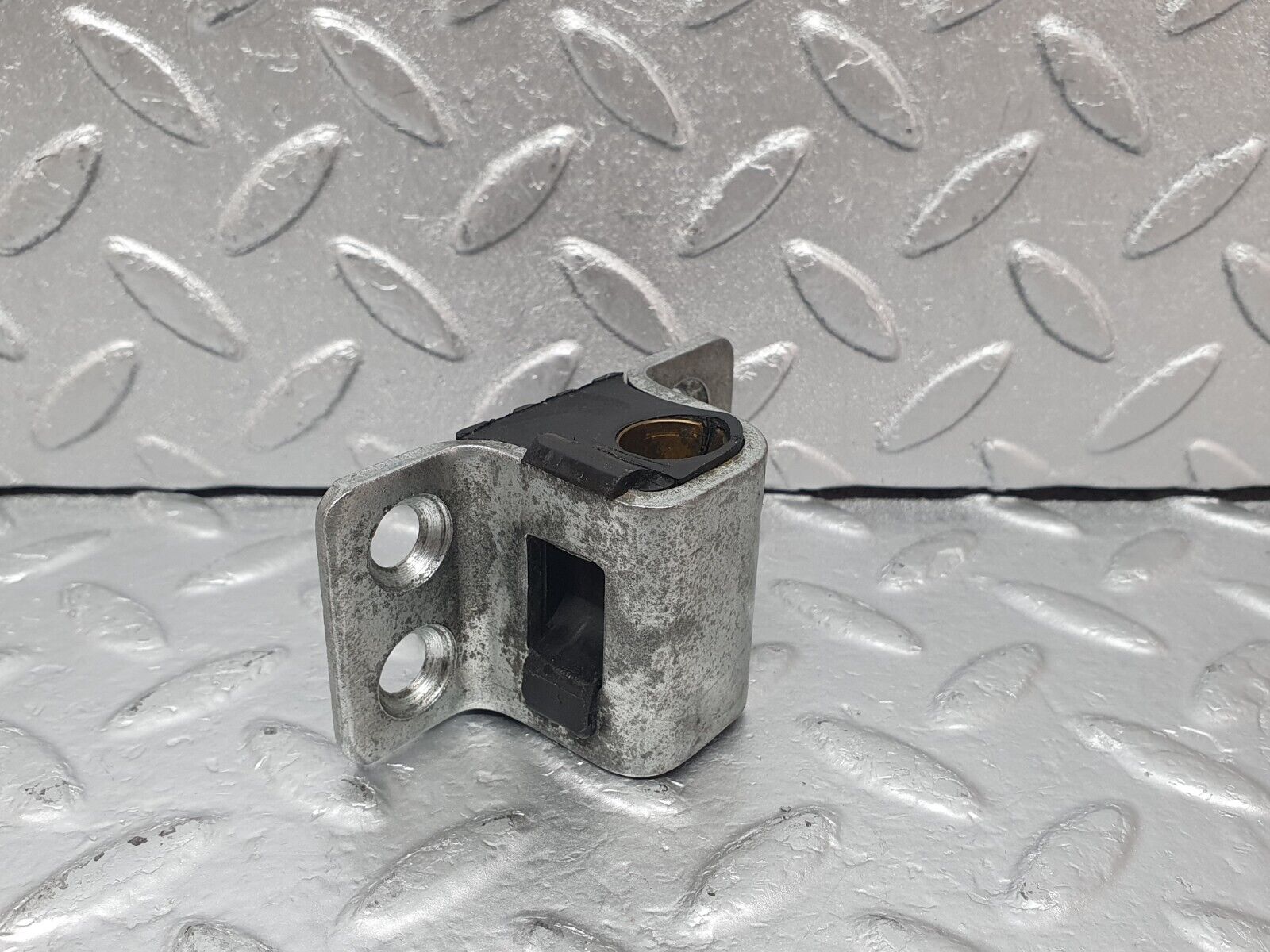 43979 Mercedes-Benz C123 230CE Coupe Right Door Lock Latch