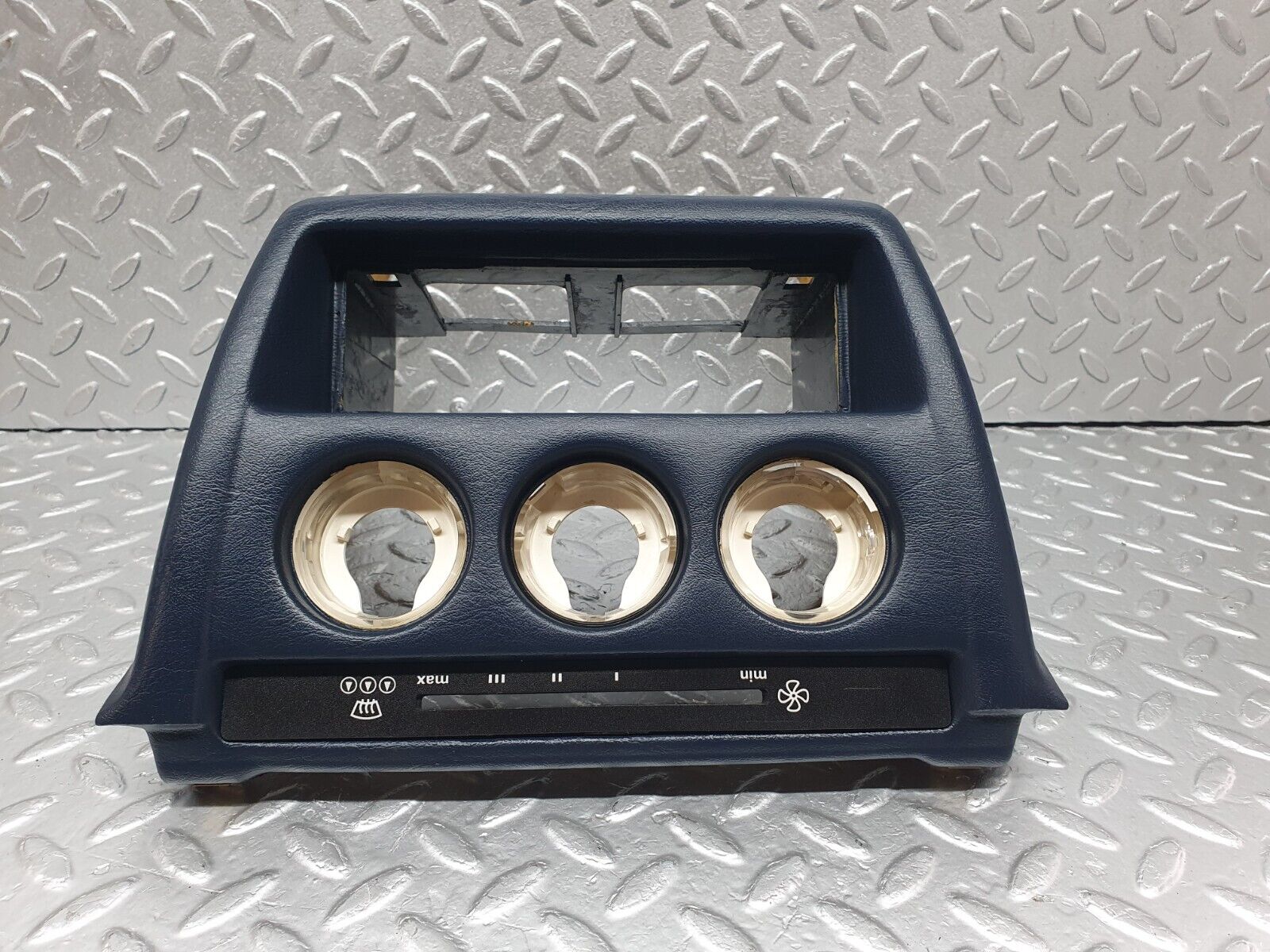 42649 Mercedes-Benz W201 190 2.0L Centre Console Heater Control Panel Blue 2016830275