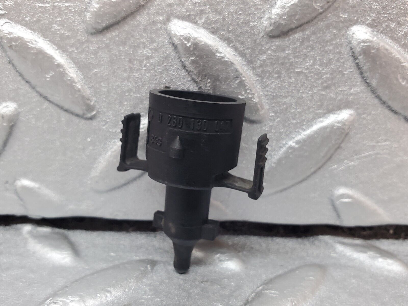 45572 Mercedes-Benz W126 420SE Air Intake Temperature Sensor Bosch 0280130047