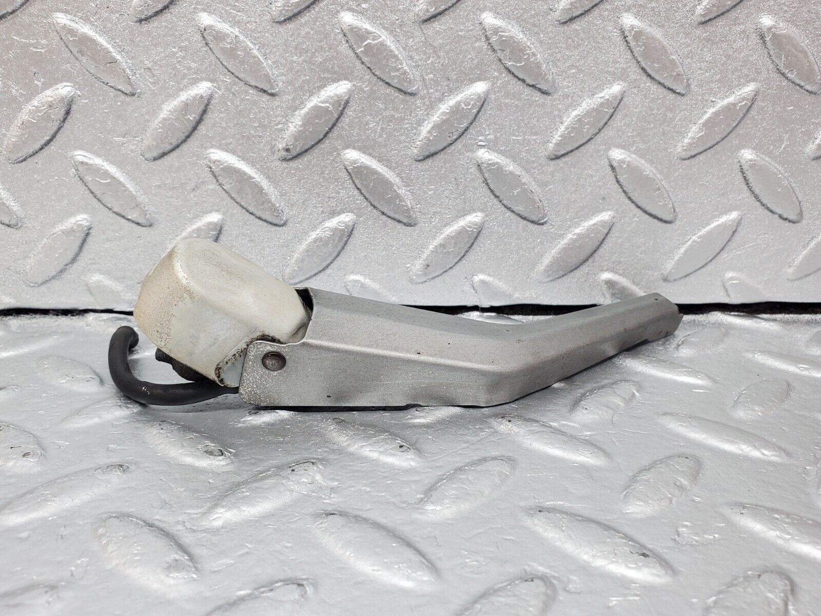 45818 Mercedes-Benz W126 420SE Headlight Wiper Arm Bosch Left Side