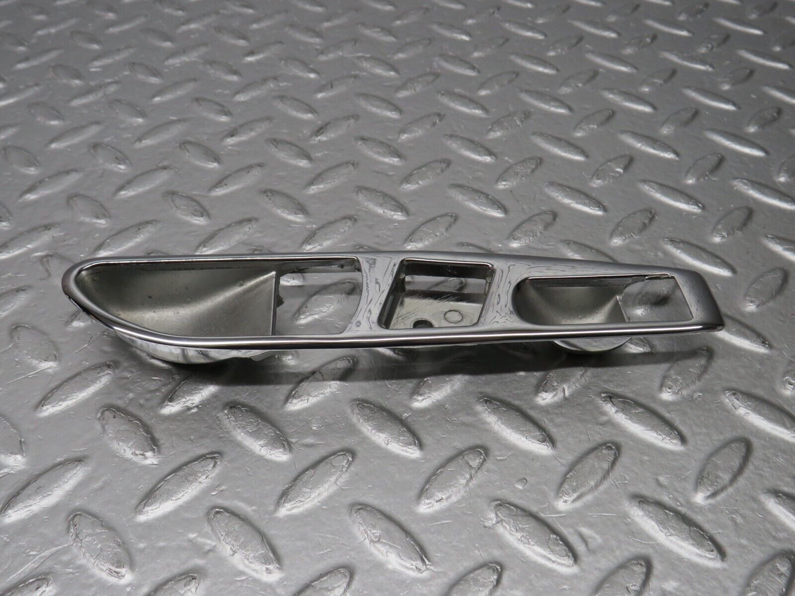 39128 Mercedes-Benz R107 500SL Interior Door Handle Chrome Surround Left
