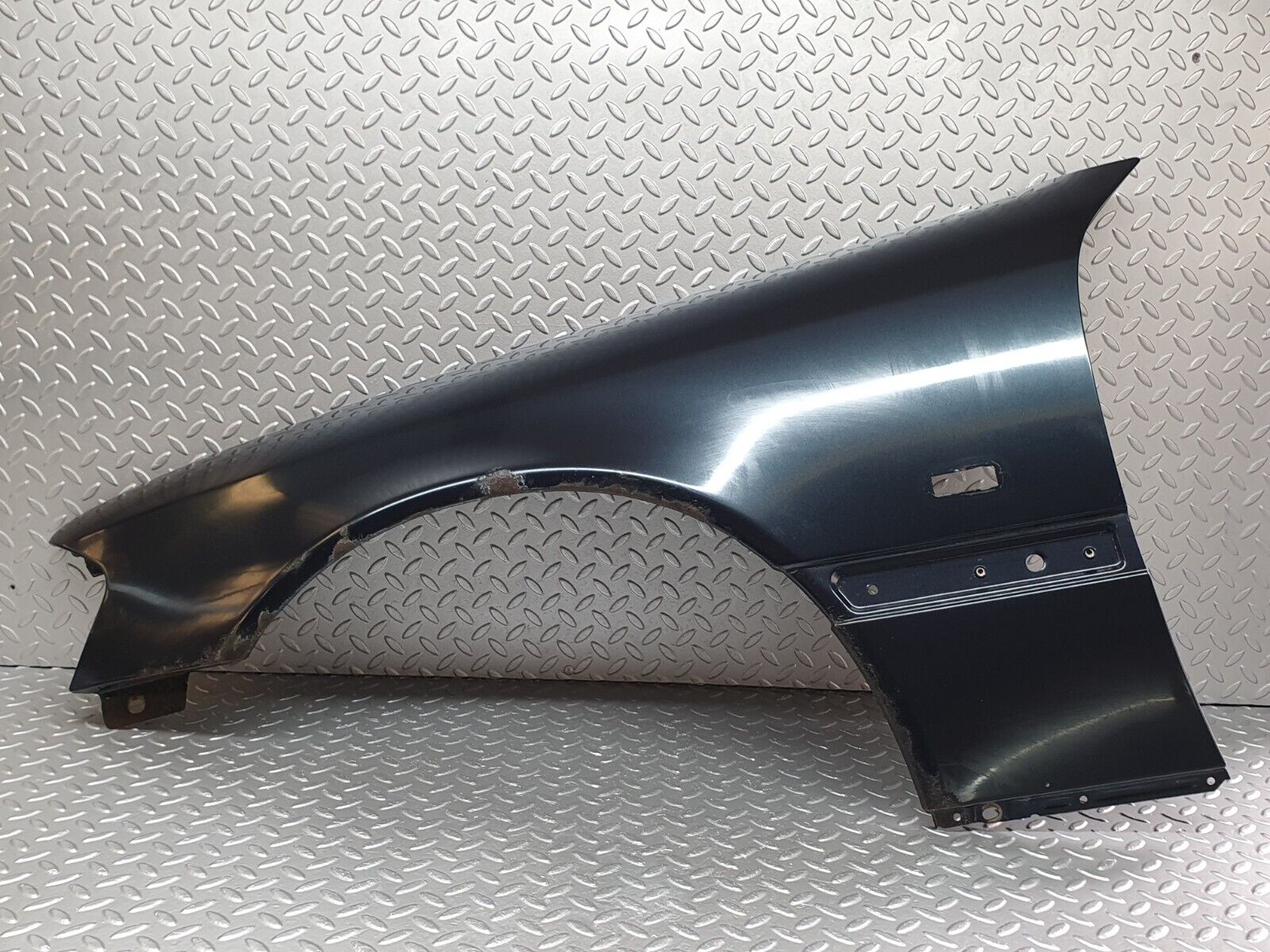 41835 Mercedes-Benz W202 C200 Front Left Fender Wing