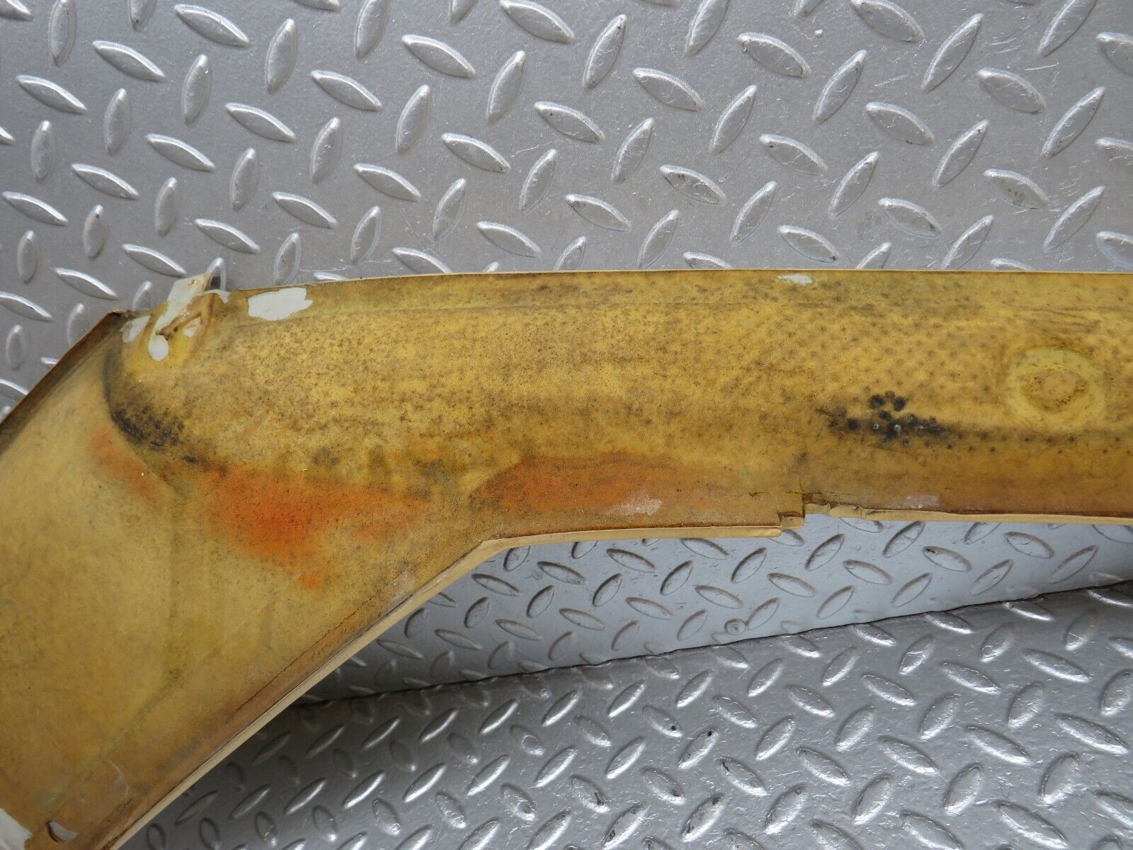 39841 Mercedes-Benz R107 350SL Hardtop C Pillar Cover Right Side Cream