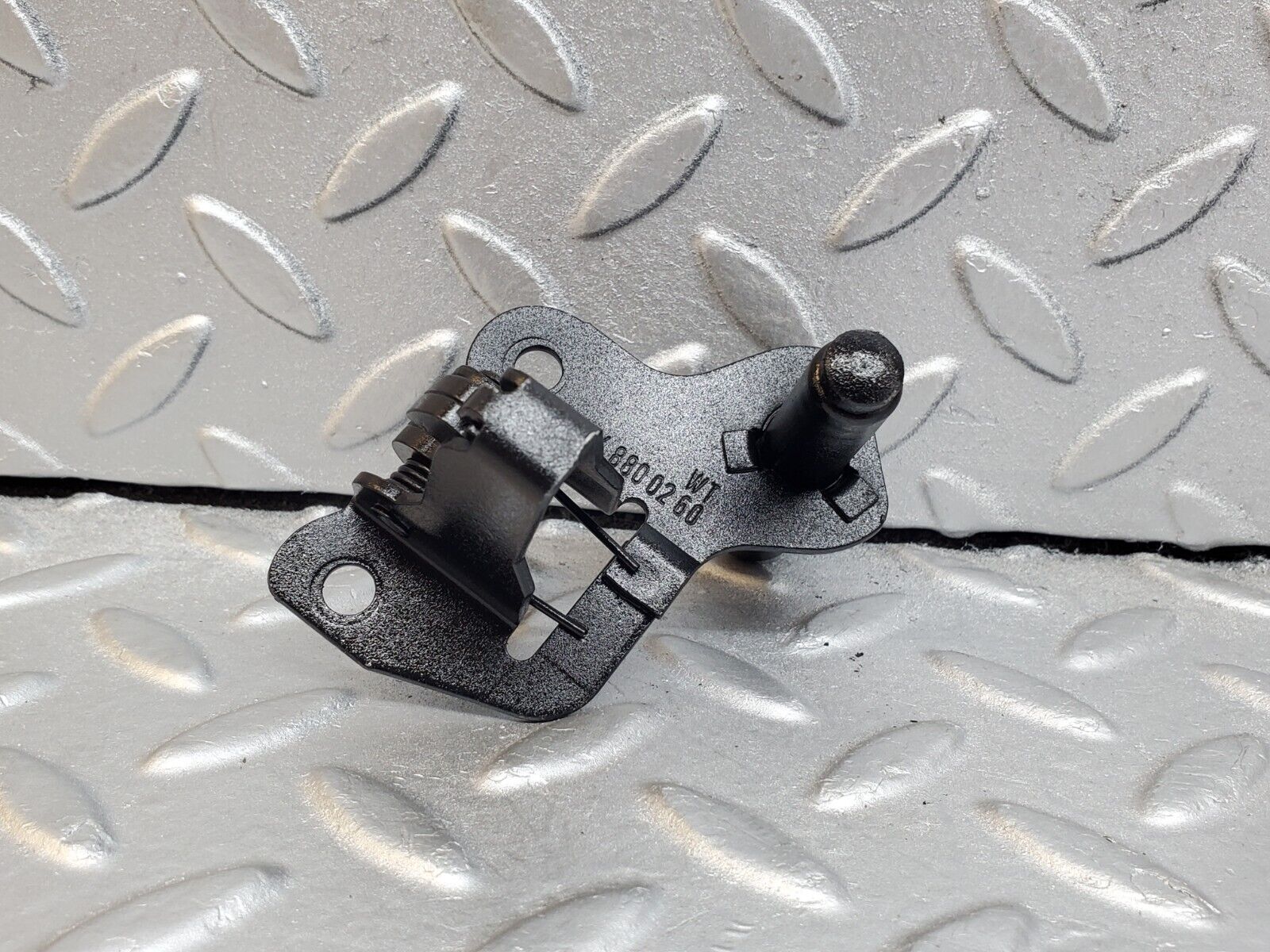 44724 Mercedes-Benz W124 220E Bonnet Lock Latch 1248800260