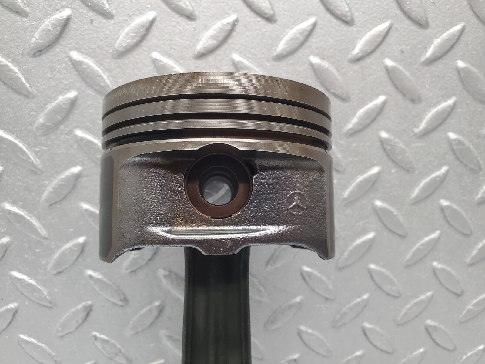 46225 Mercedes-Benz W124 280E Piston With Connecting Rod 1/94 B 74