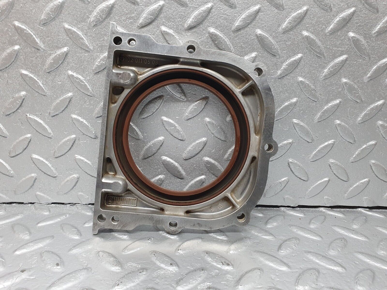 43063 Mercedes-Benz W123 Crankshaft Rear Sealing Cover 1020110508