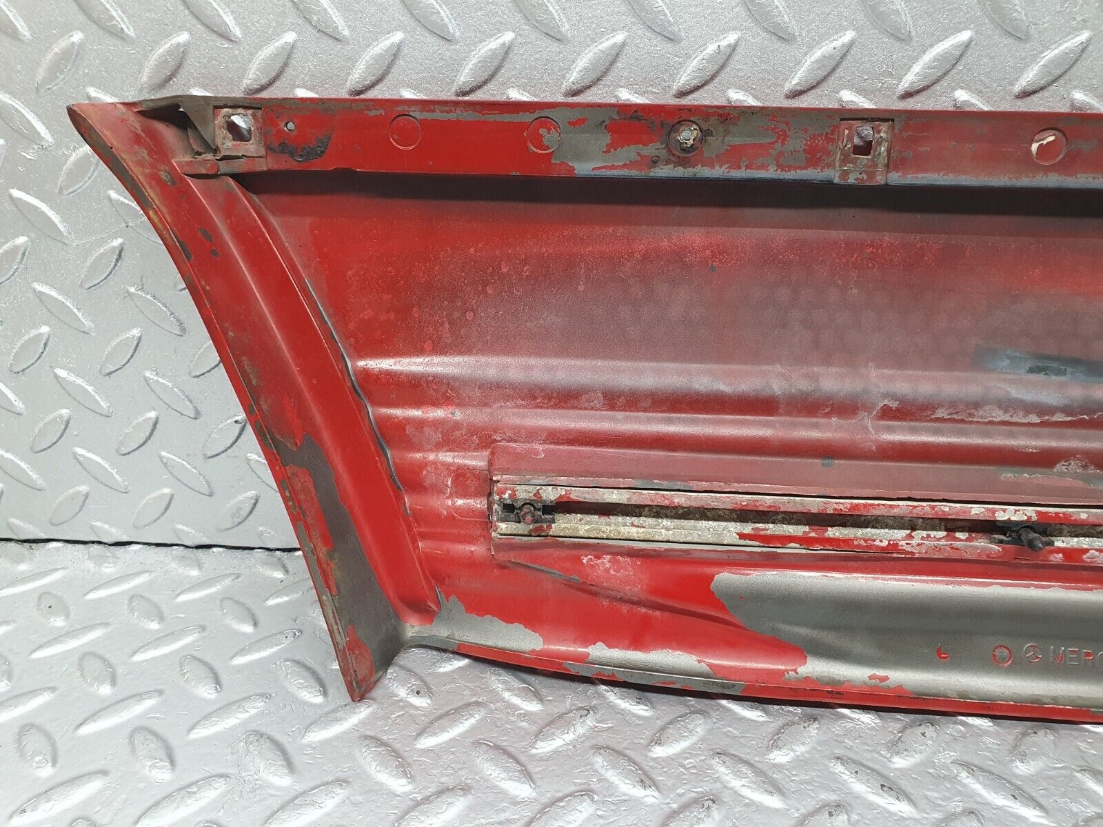 43490 Mercedes-Benz C126 380SEC Coupe Rear Left Fender Wing Lower Moulding Trim