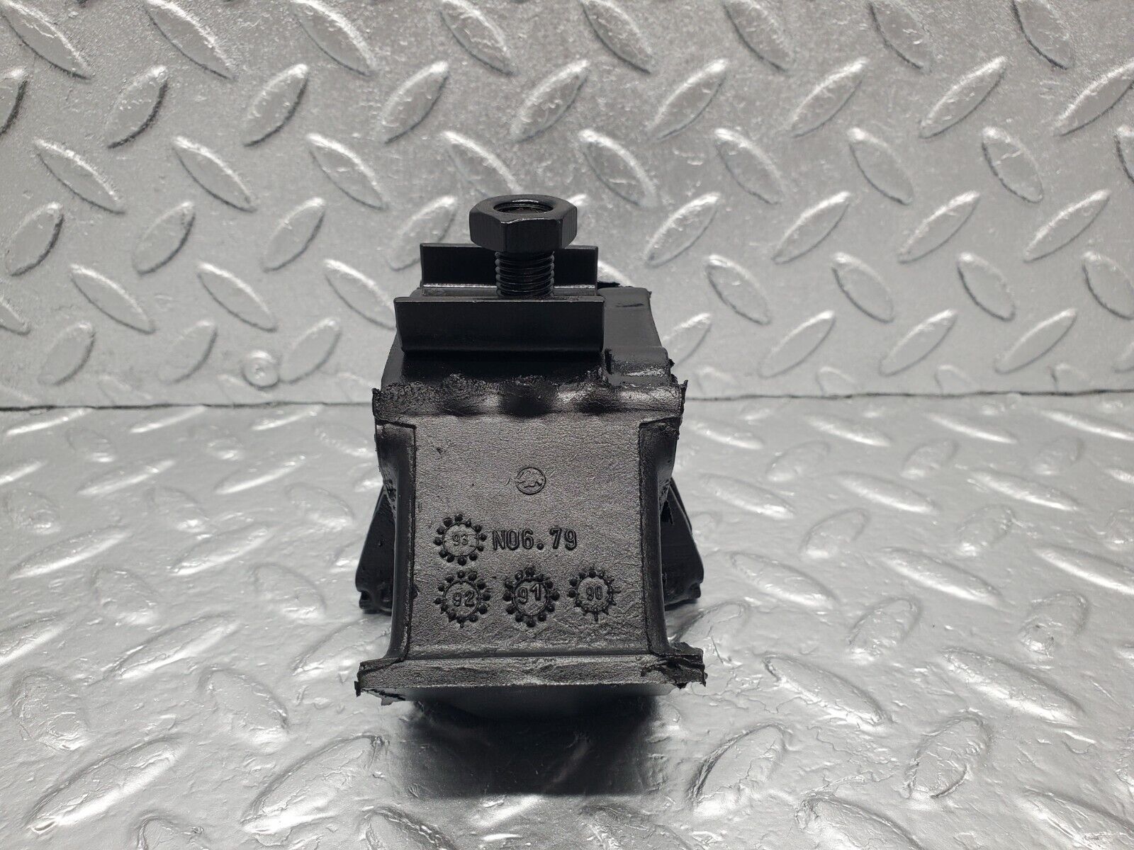 46299 Mercedes-Benz W124 280E Gearbox Rubber Mounting Bracket 1242400618