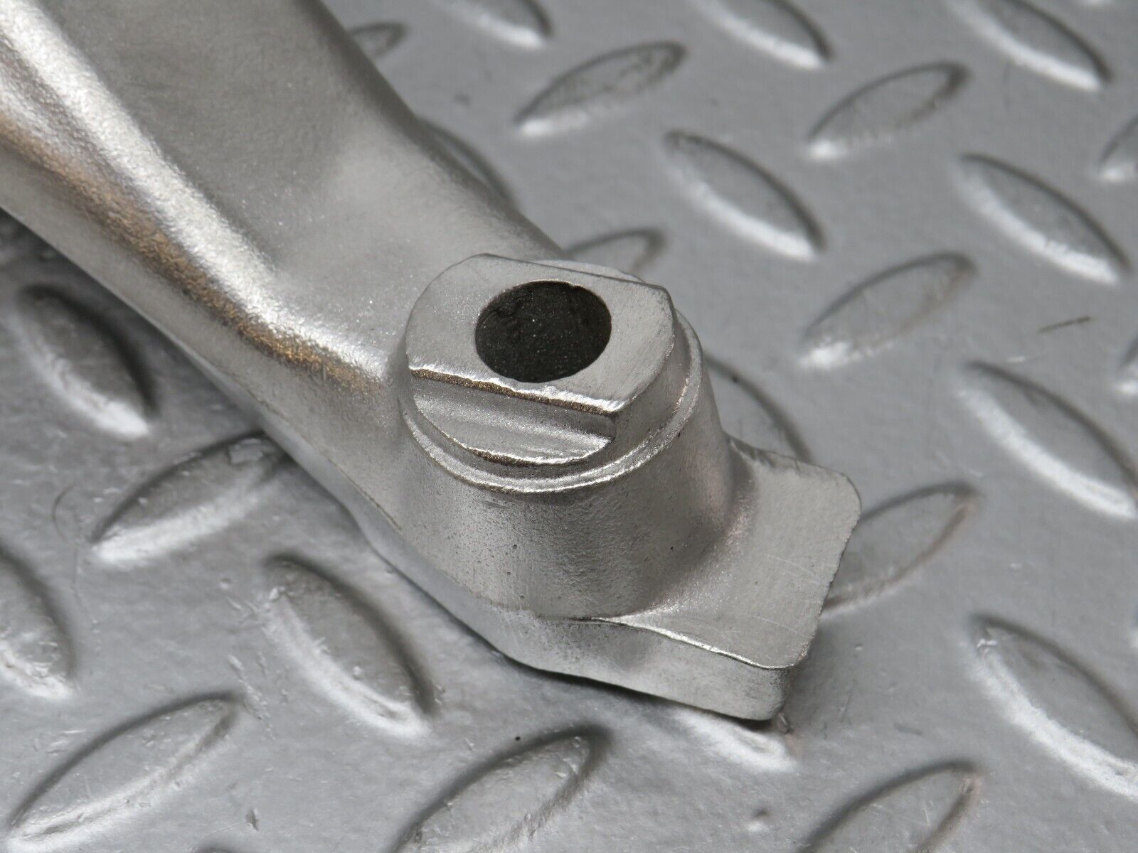 35476 Mercedes-Benz R107 280SL Engine Mount Bracket Left 1802233804