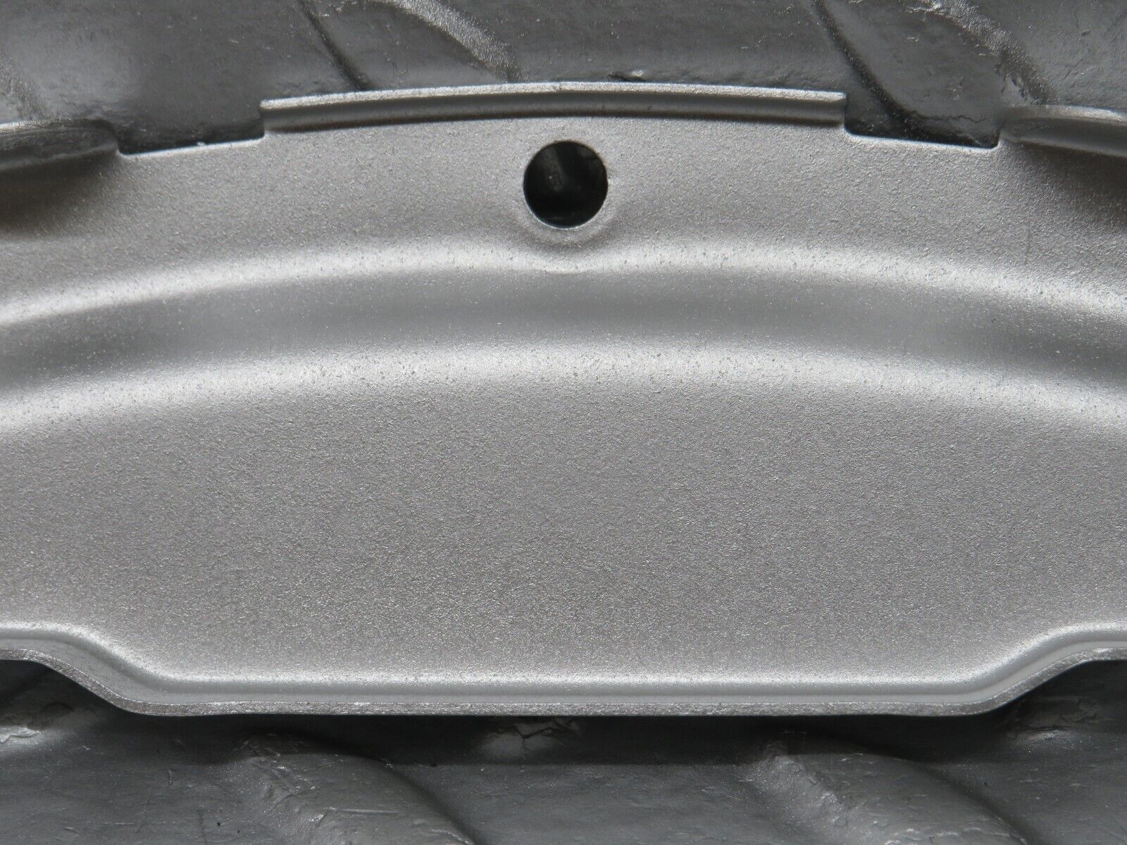 33058 Mercedes-Benz C107 R107 350 V8 Gearbox Flange Cover