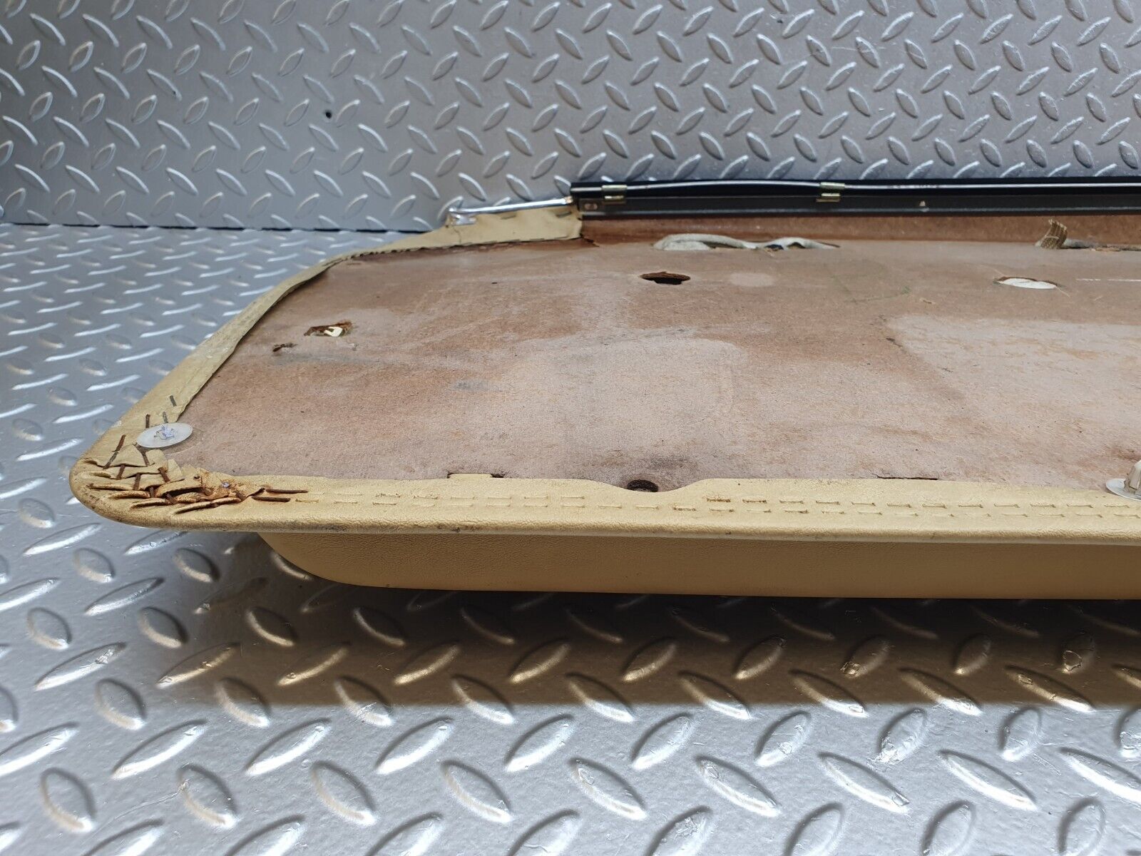 44050 Mercedes-Benz C123 230CE Coupe Left Door Card Beige