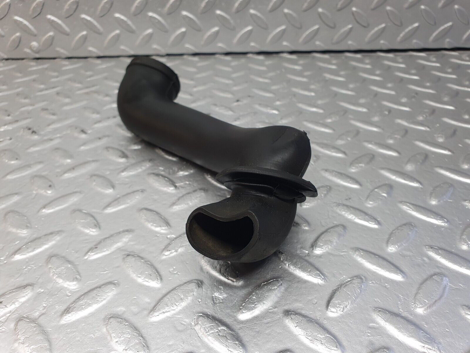 42521 Mercedes-Benz R129 320SL Coupe Heater Drain Pipe 1296280169