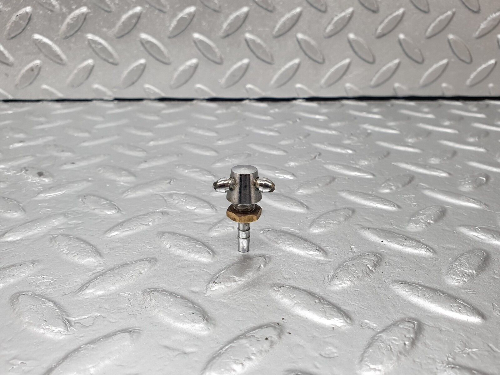 43382 Mercedes-Benz W108 280SE Windscreen Washer Nozzle