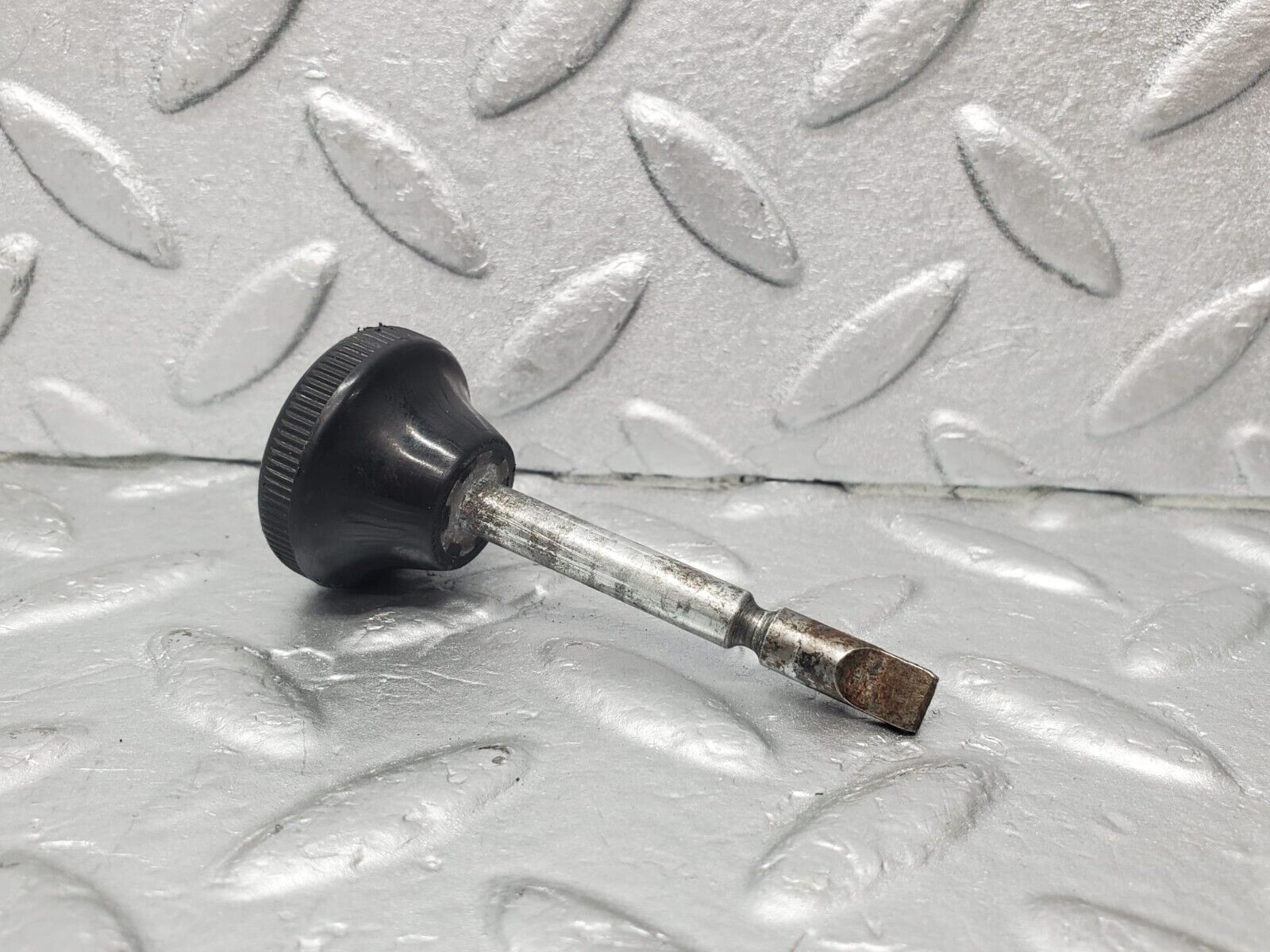 46119 Mercedes-Benz C114 250 Coupe Heater Control Knob