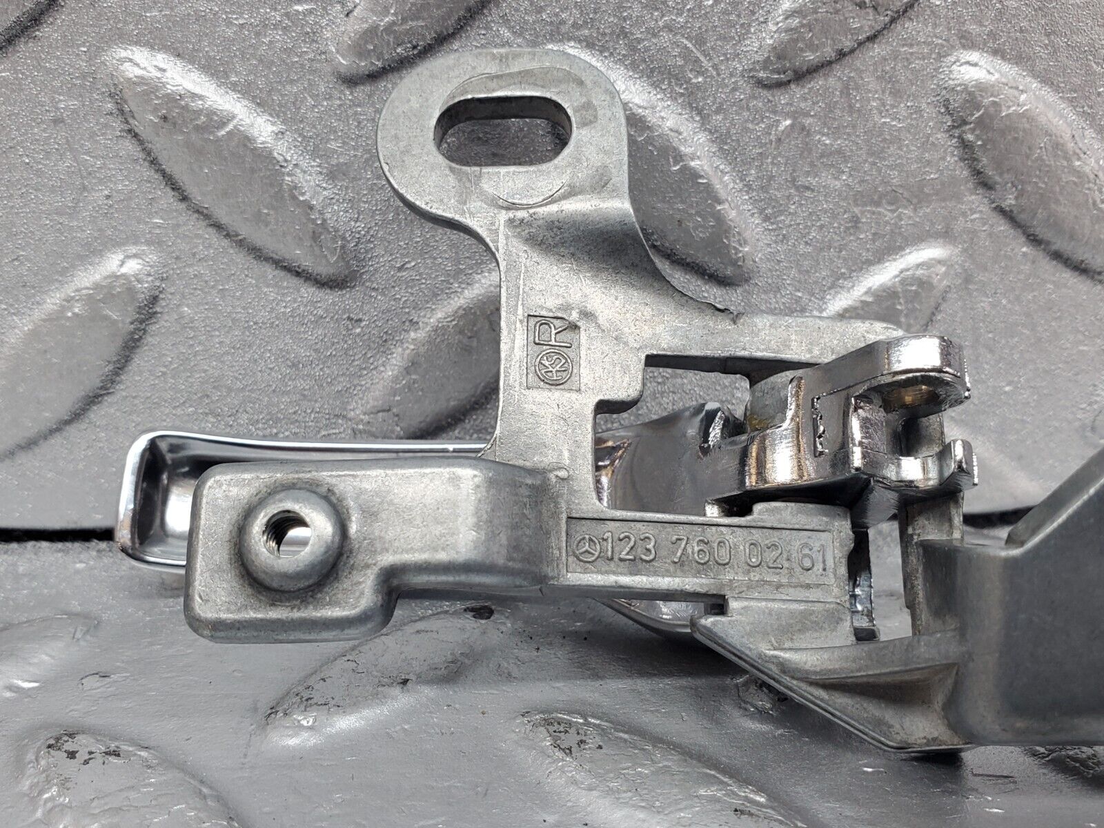 44385 Mercedes-Benz W123 280E Right Interior Door Handle 1237600261