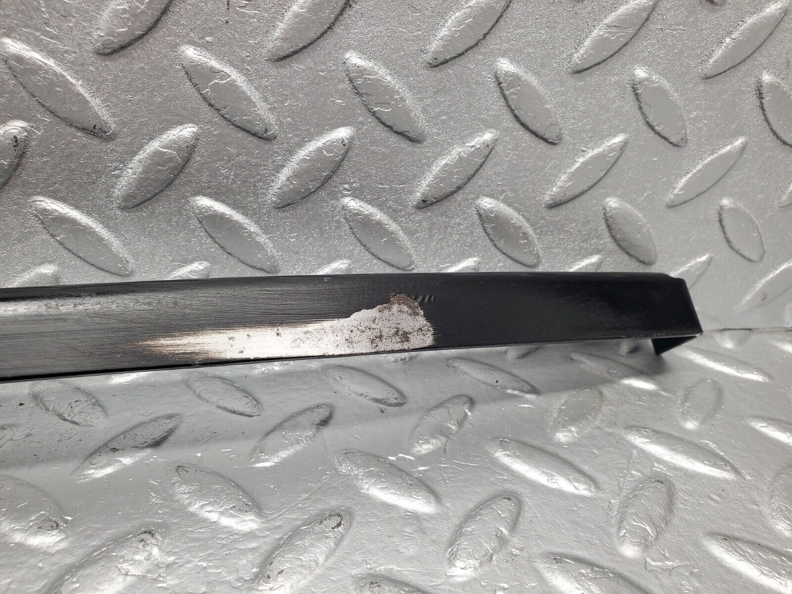 46761 Mercedes-Benz R129 320SL Coupe Front Right Window Channel