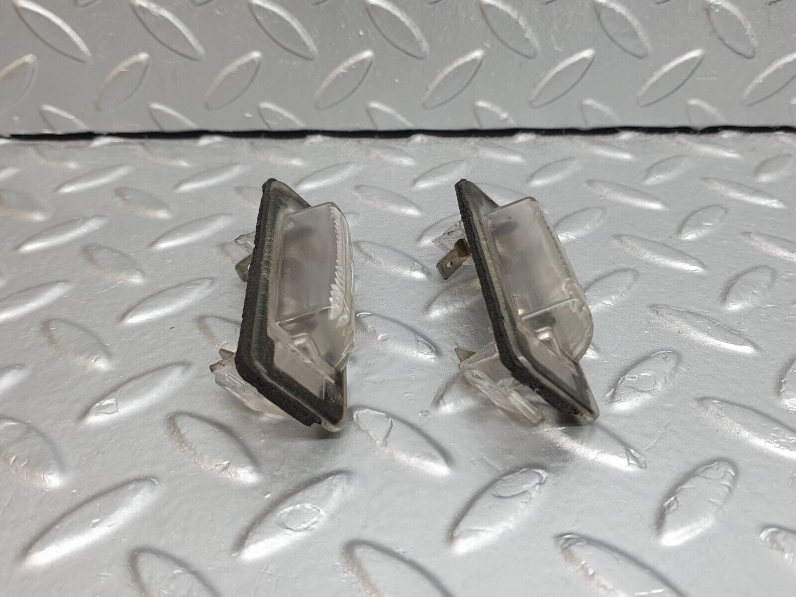 42052 Mercedes-Benz W202 C200 Number Plate Light 2x 2108200356