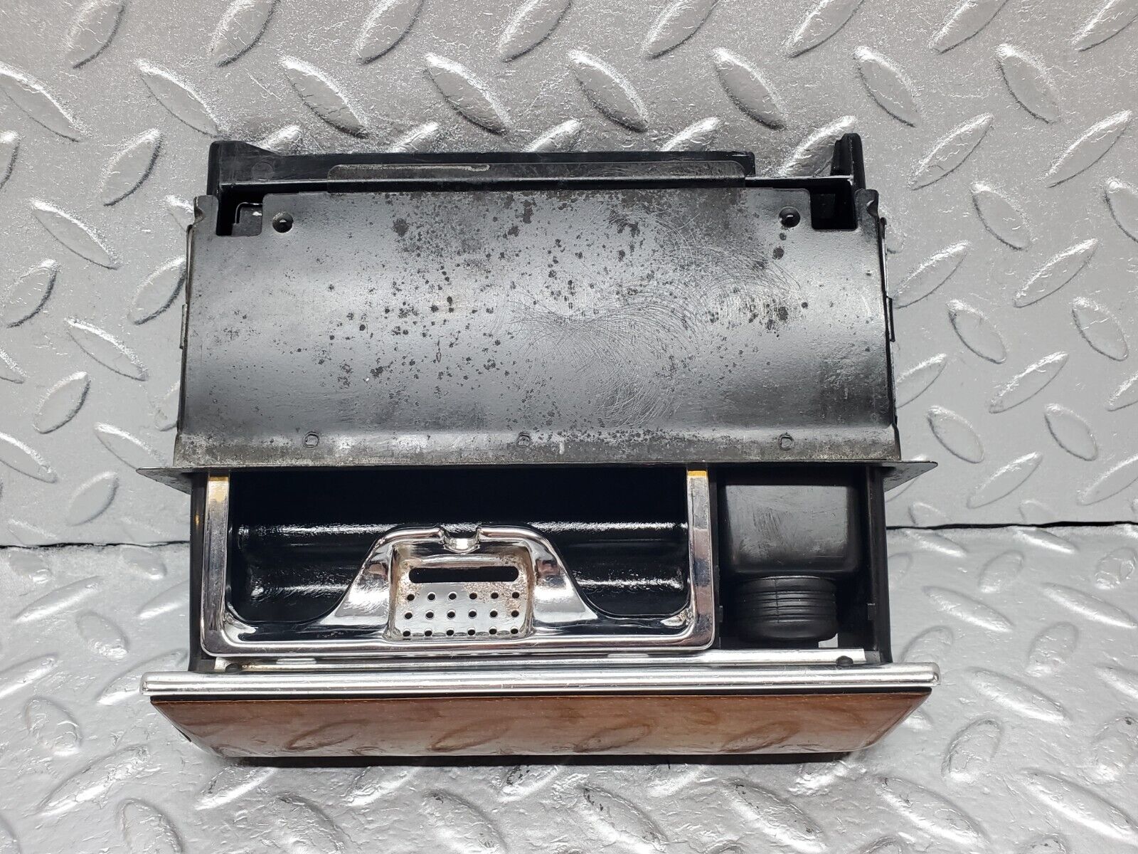 45839 Mercedes-Benz W126 420SE Centre Console Ashtray Wood Finish