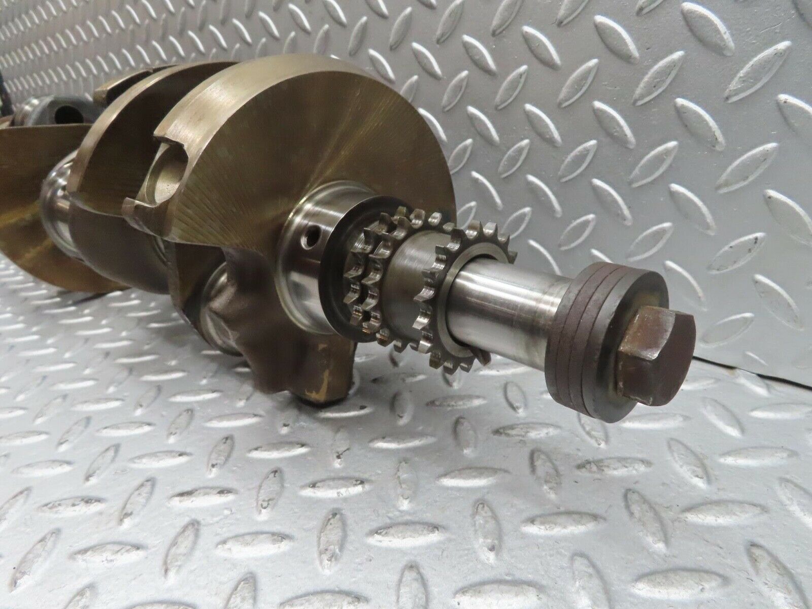 13761 Mercedes-Benz R107 450SL Crankshaft 1170310801