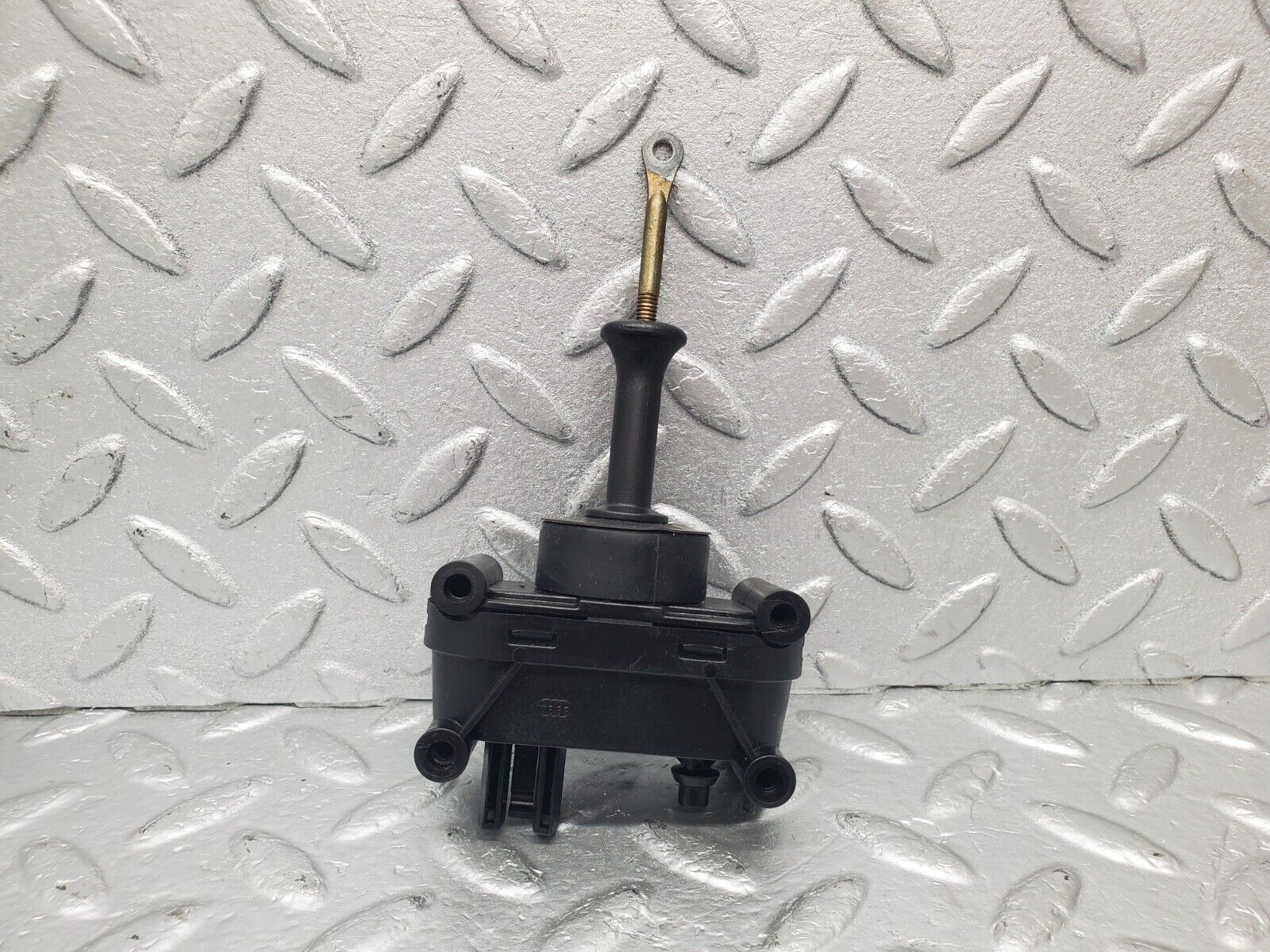 46145 Mercedes-Benz W124 Rear Right Door Lock Vacuum Actuator