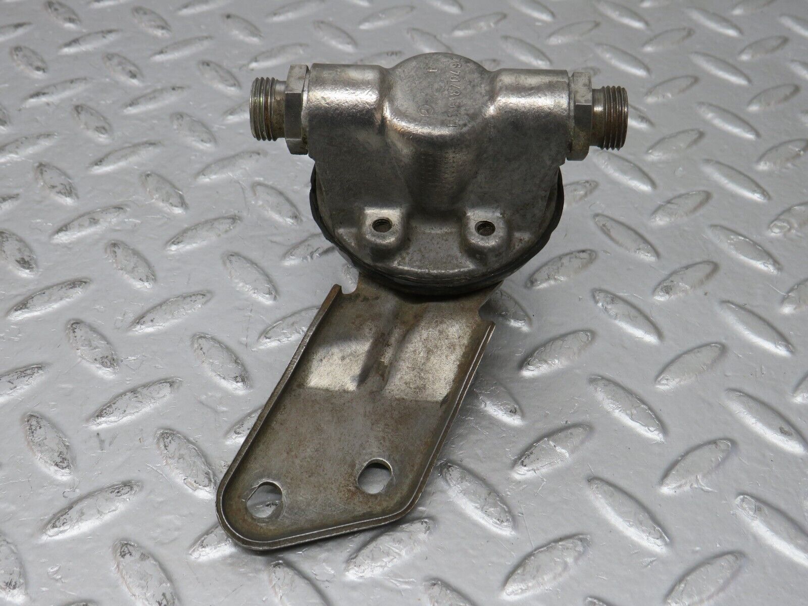 32858 Mercedes-Benz C107 R107 350 V8 Oil Pressure Damper 1161870196 1161870494