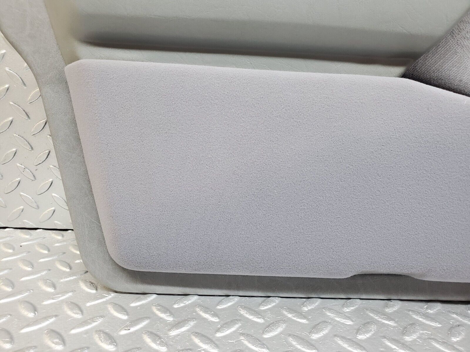 44689 Mercedes-Benz W124 220E Front Left Door Card Grey 1247271370