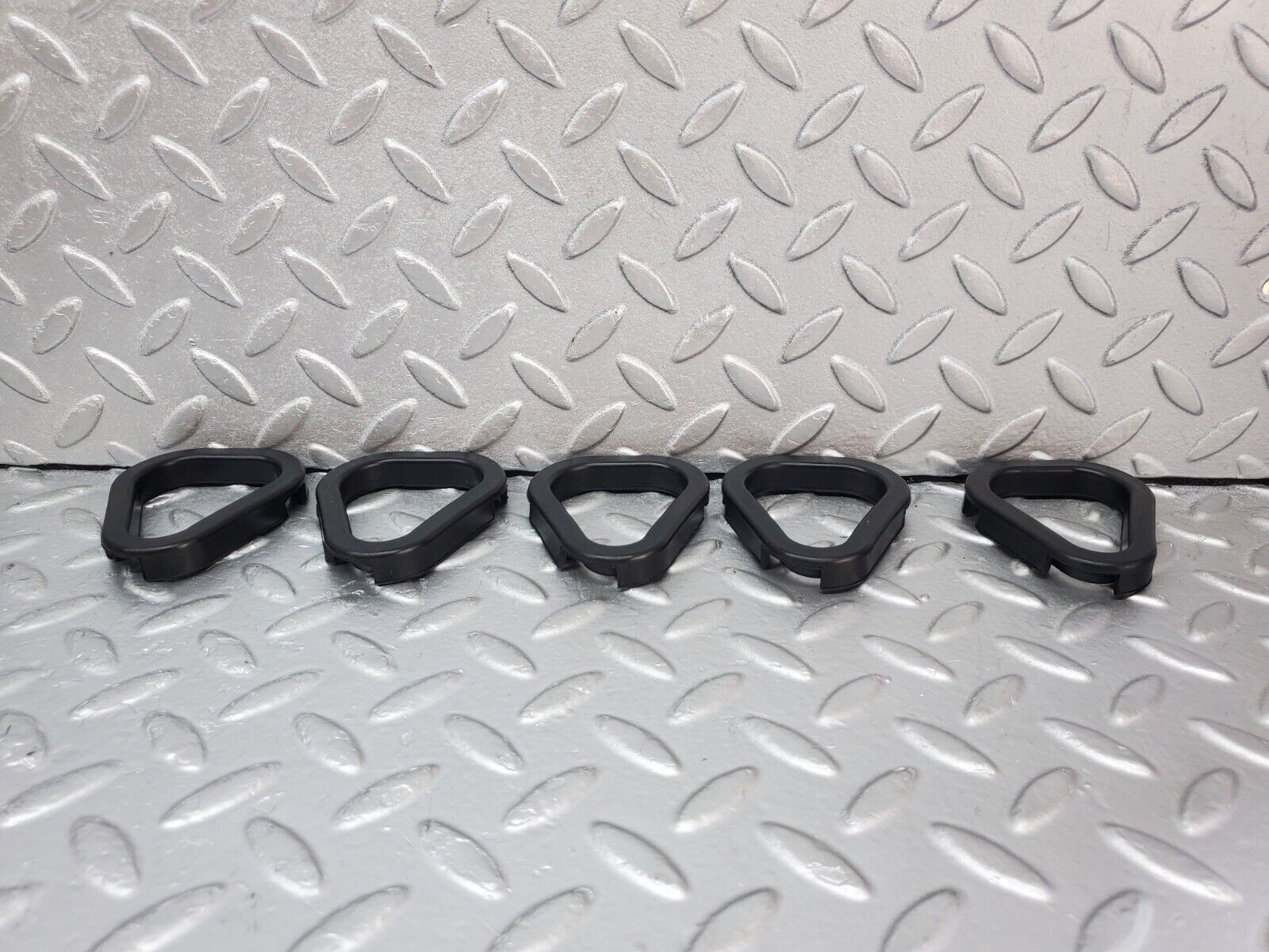 44435 Mercedes-Benz W123 280E Valve Cover Gasket Set