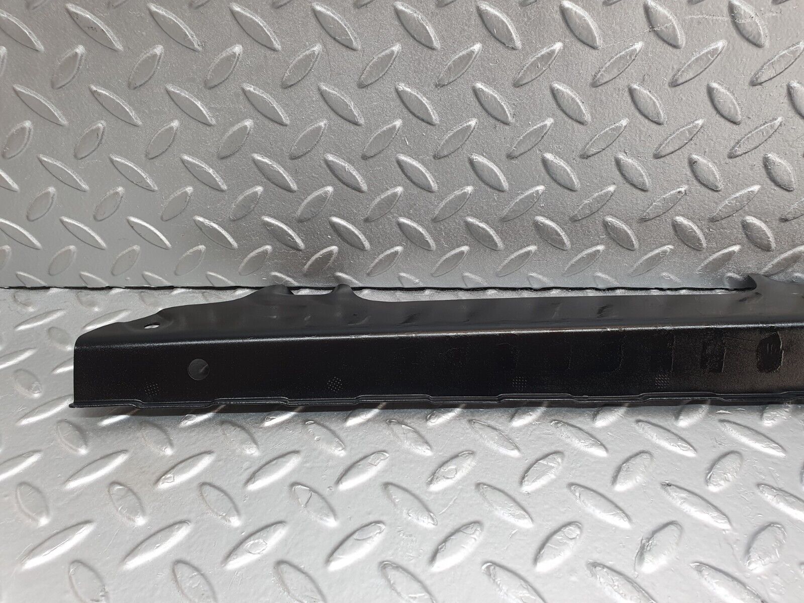 43717 Mercedes-Benz C126 380SEC Coupe Rear Window Channel Support Bracket Right Side