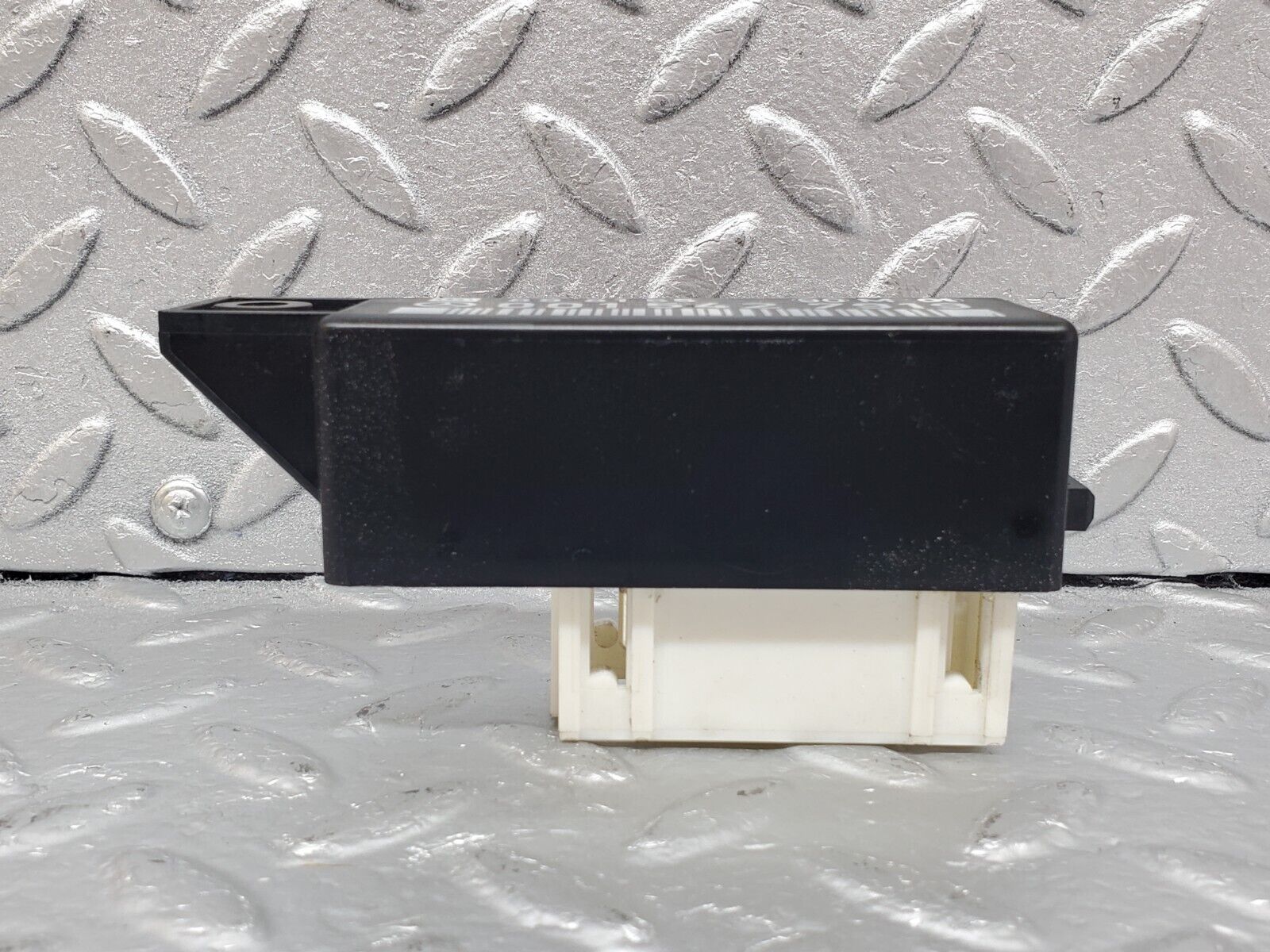 44897 Mercedes-Benz R129 300SL Coupe Windscreen Wiper Relay 0015427919