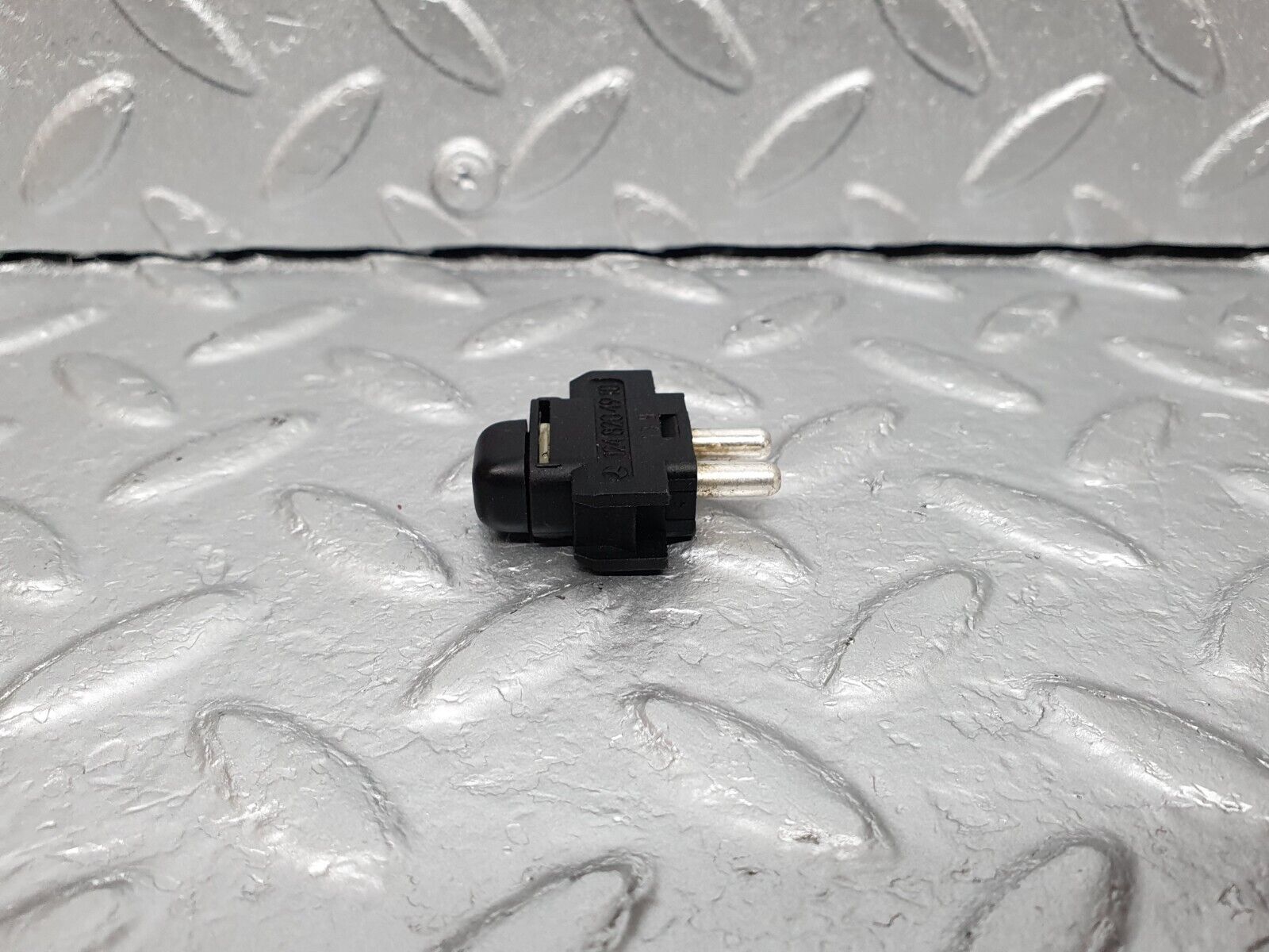 41650 Mercedes-Benz W124 200E Child Lock Control Switch 1248204910