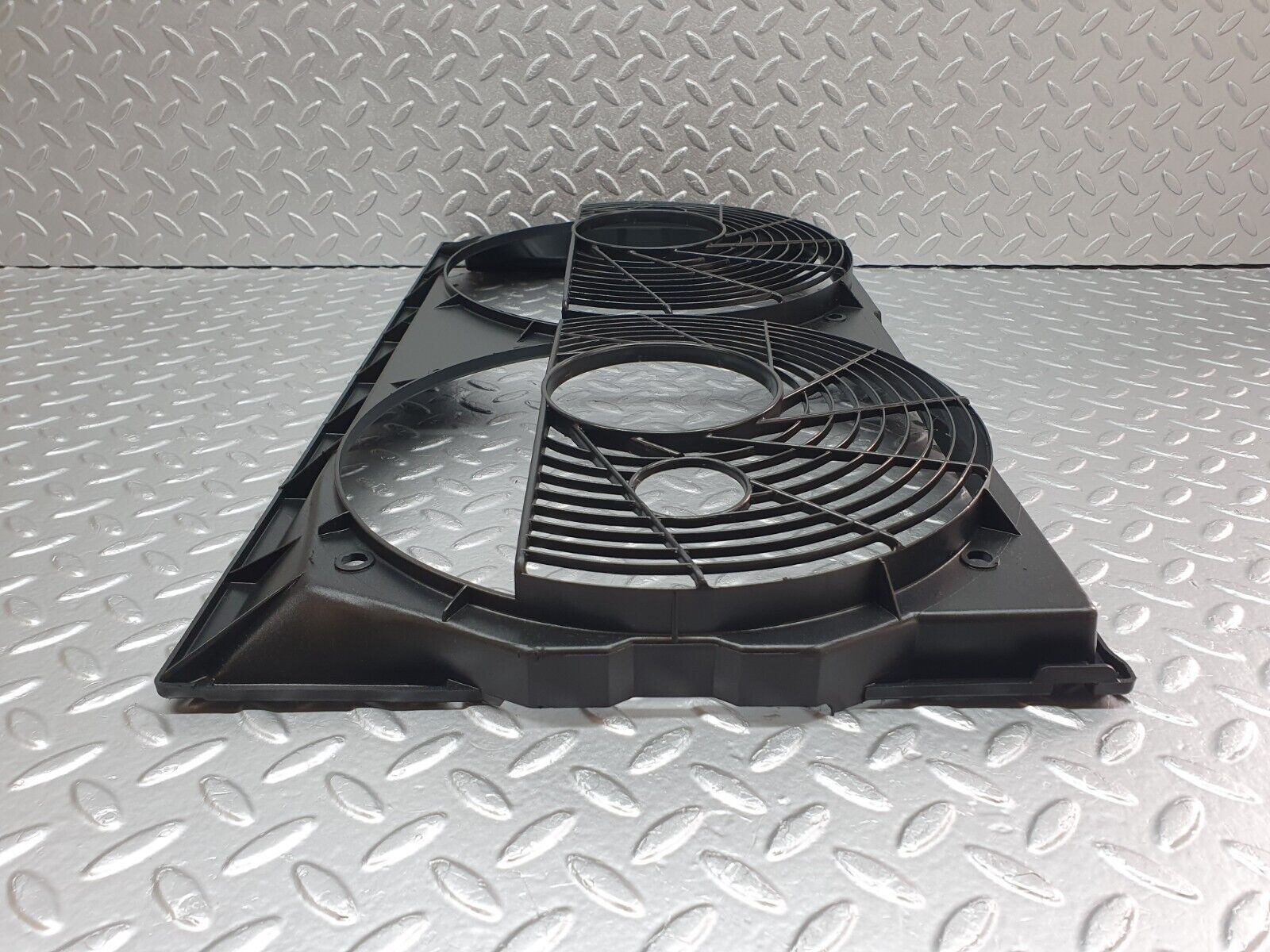 42190 Mercedes-Benz R129 320SL Coupe Radiator Fan Shroud Cover 1295050555