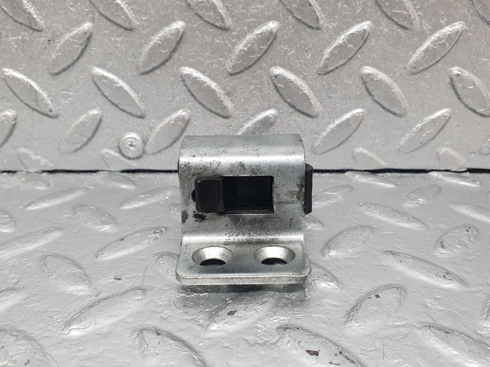 43980 Mercedes-Benz C123 230CE Coupe Left Door Lock Latch