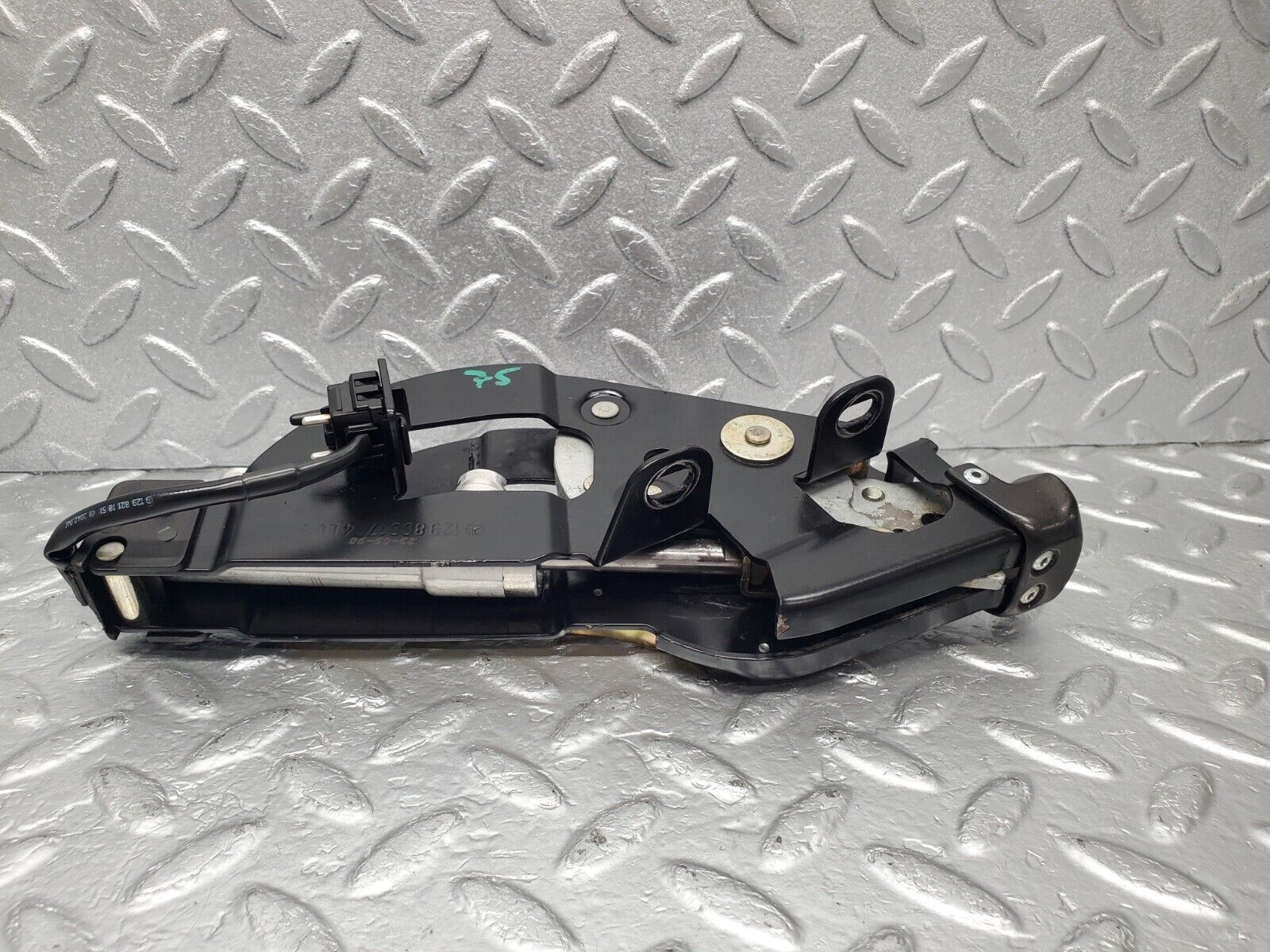 47016 Mercedes-Benz R129 320SL Coupe Rear Right Roof Lock Mechanism 1298001774