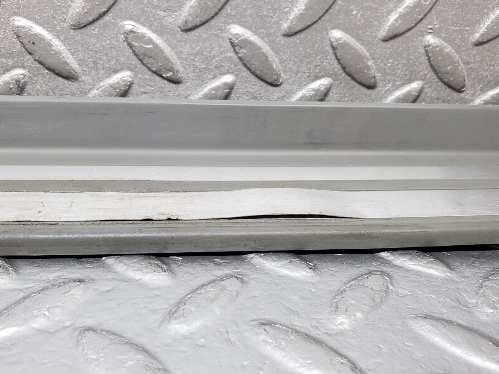 44581 Mercedes-Benz W124 220E Front Right Door Sill Trim