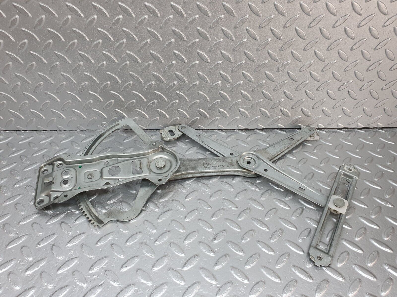 41939 Mercedes-Benz W202 C200 Front Right Power Window Regulator