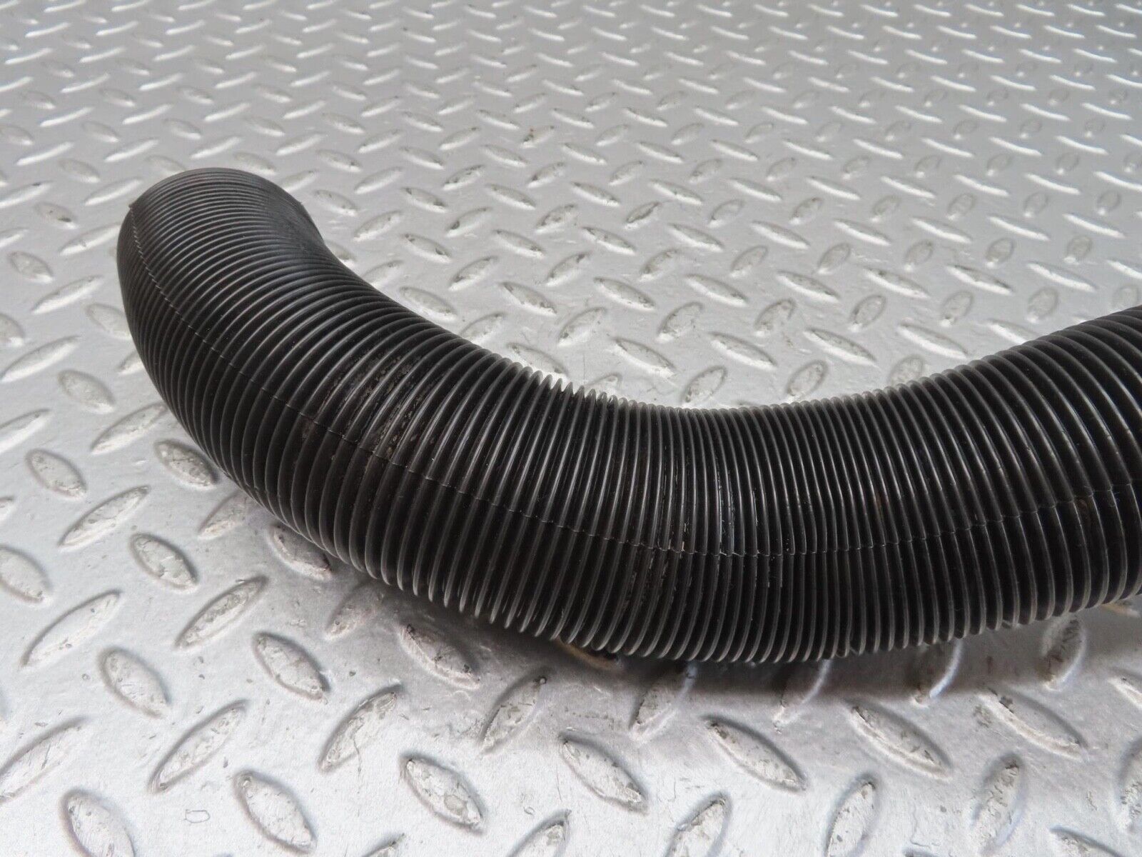 13441 Mercedes-Benz W123 200 Heater Pipe Air Pipe Right Side