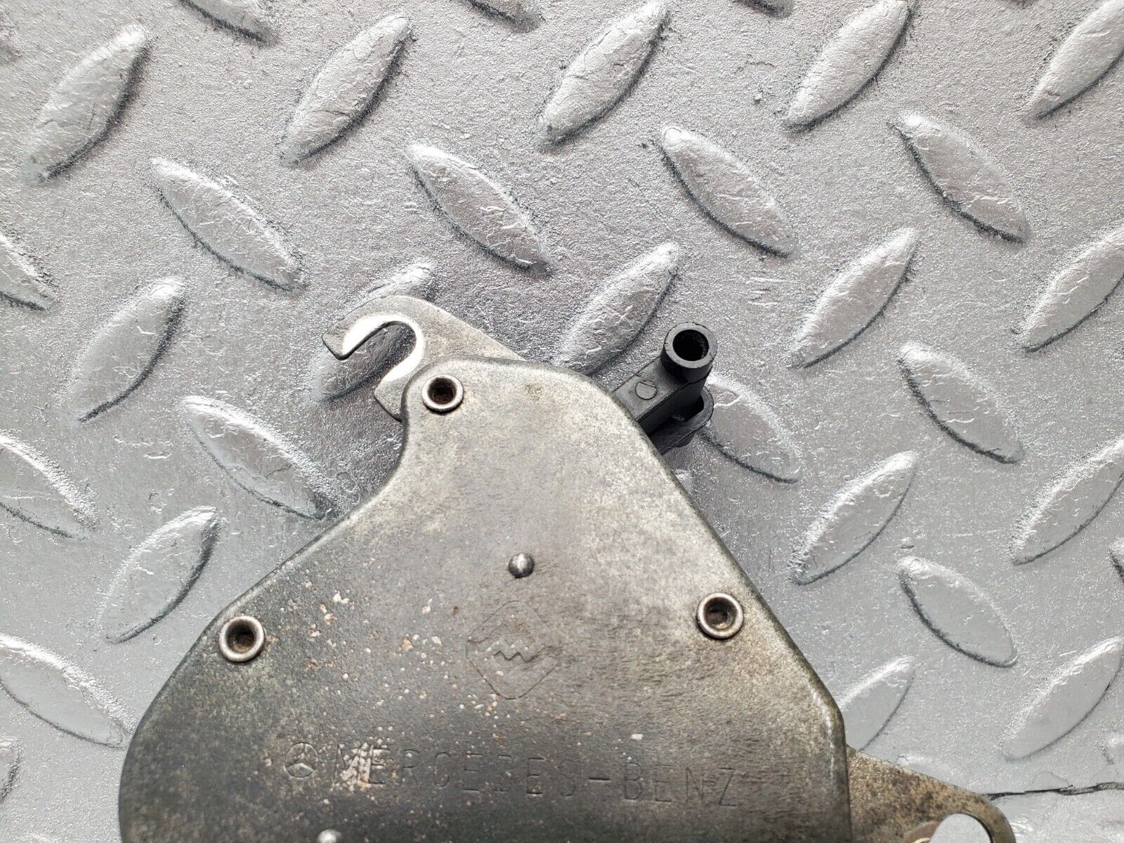 46307 Mercedes-Benz W124 280E Reverse Light Switch 0005403945 1235450142