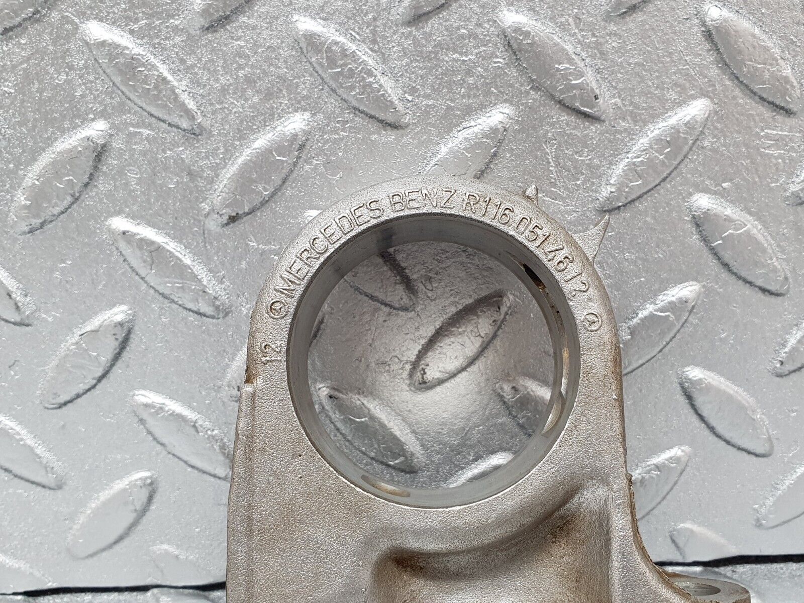 43798 Mercedes-Benz C126 380SEC Coupe Camshaft Tower Bearing 1160514612