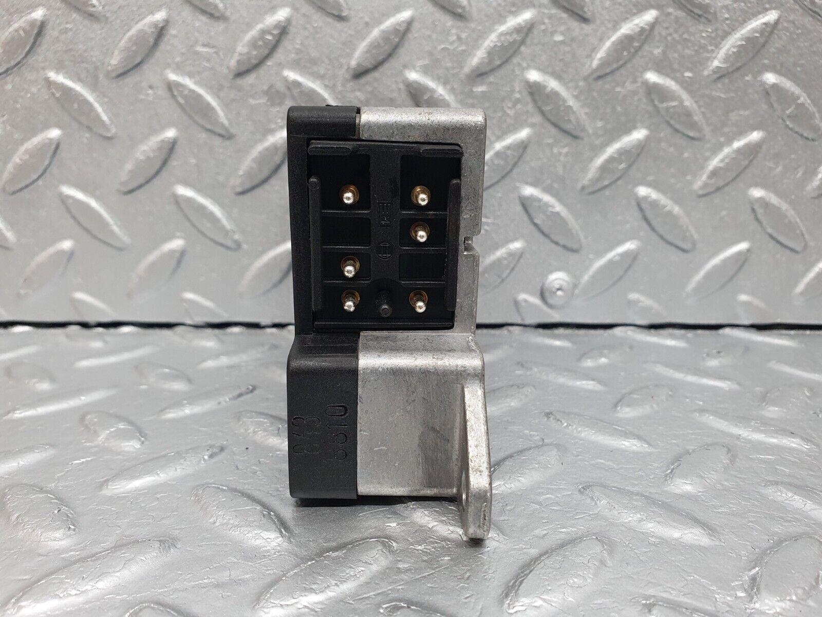 41645 Mercedes-Benz W124 200E Airbag Crash Sensor 0038200810