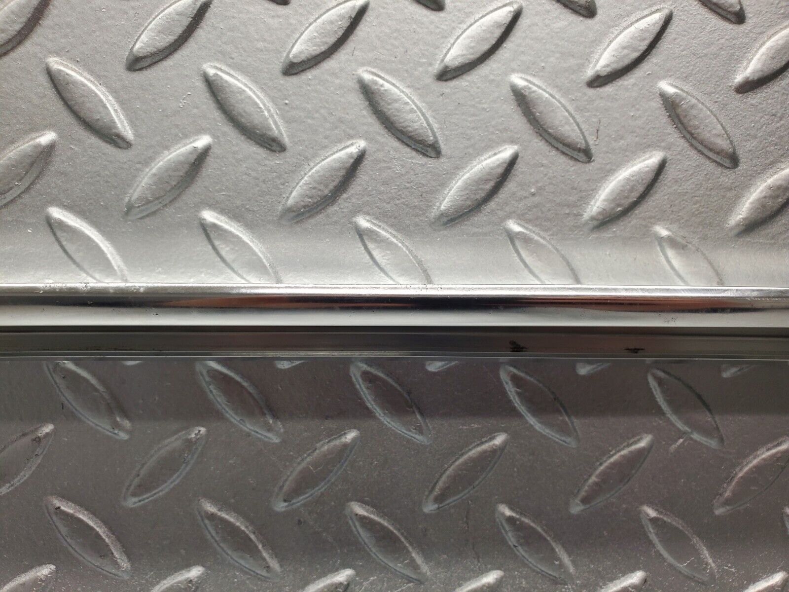 46503 Mercedes-Benz C123 280CE Coupe Chrome Roof Trim Cladding Right Side