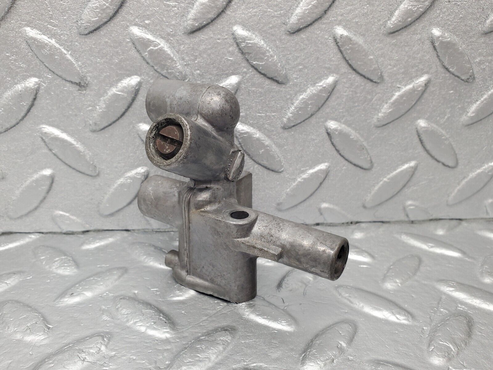 46323 Mercedes-Benz W123 230E Idle Control Valve 1020941212