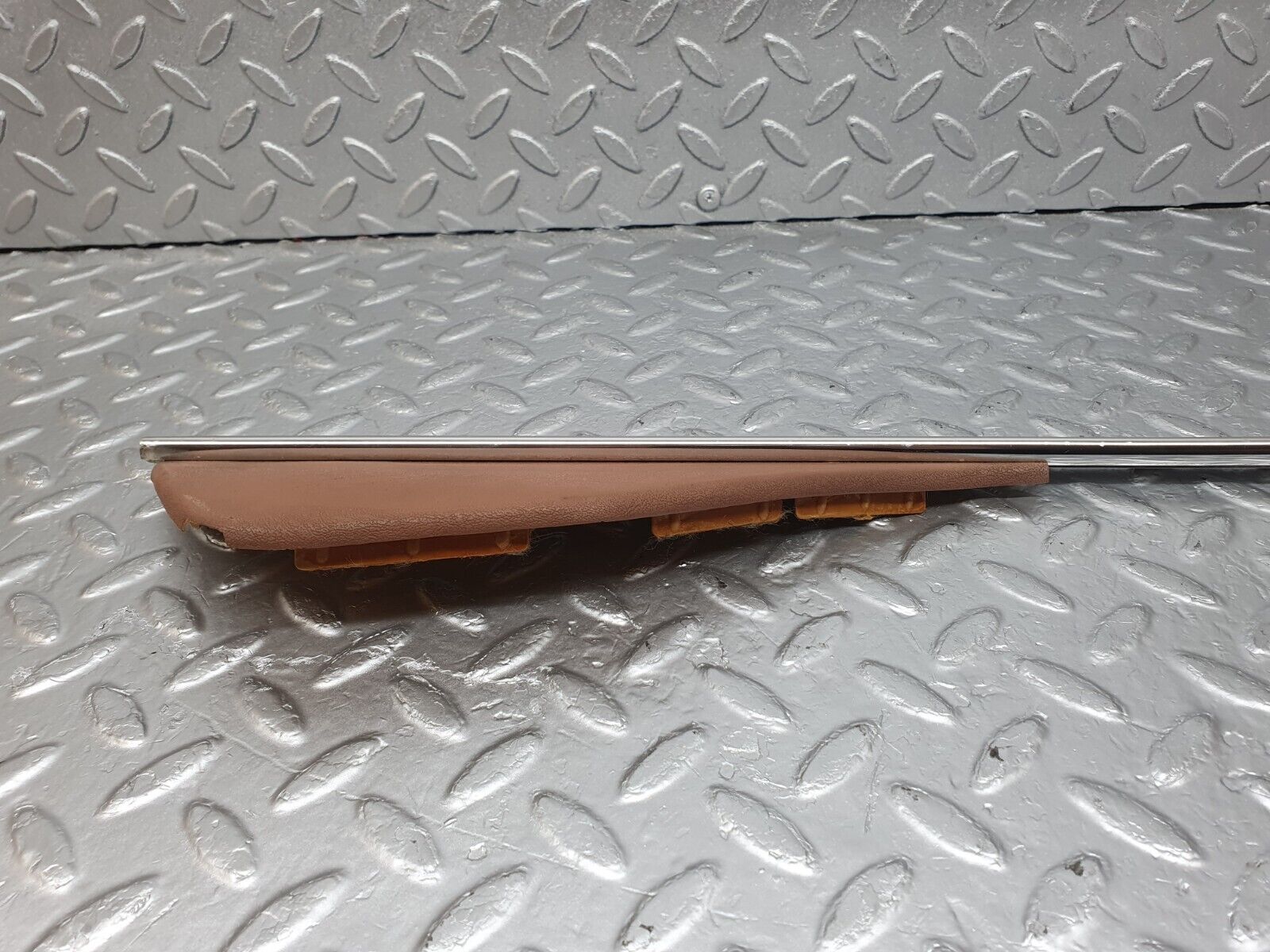 43781 Mercedes-Benz C126 380SEC Coupe Seat Belt Presenter Cover Trim Right 1266921022