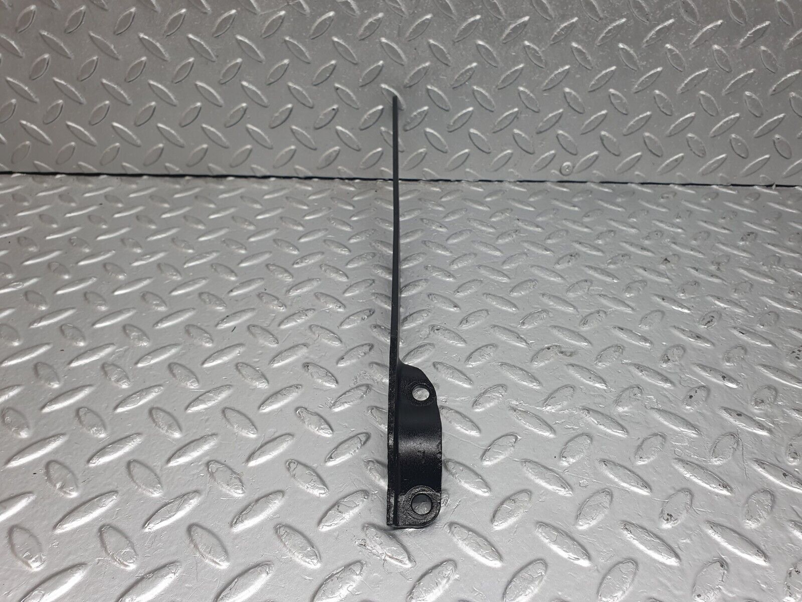 43514 Mercedes-Benz C126 380SEC Coupe Exhaust Bracket