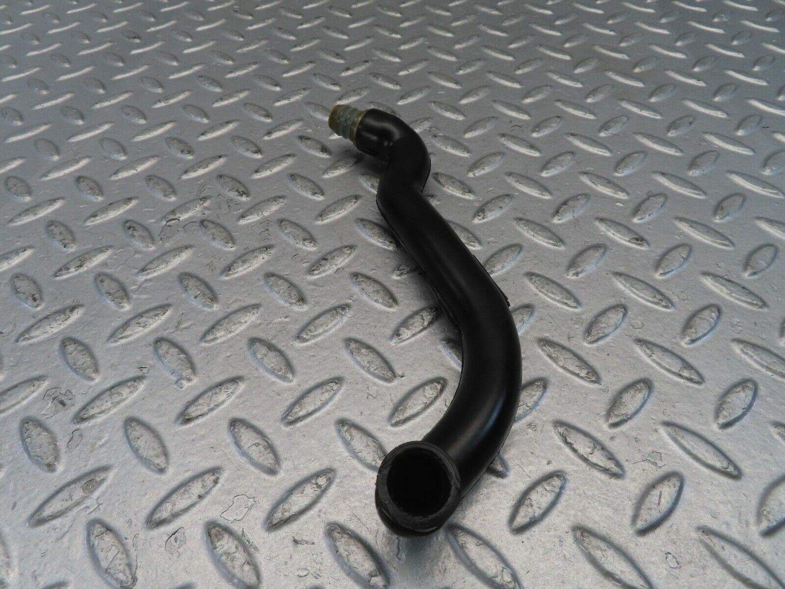 11051 Mercedes-Benz R107 W116 Air Intake Breather Hose 1160940485